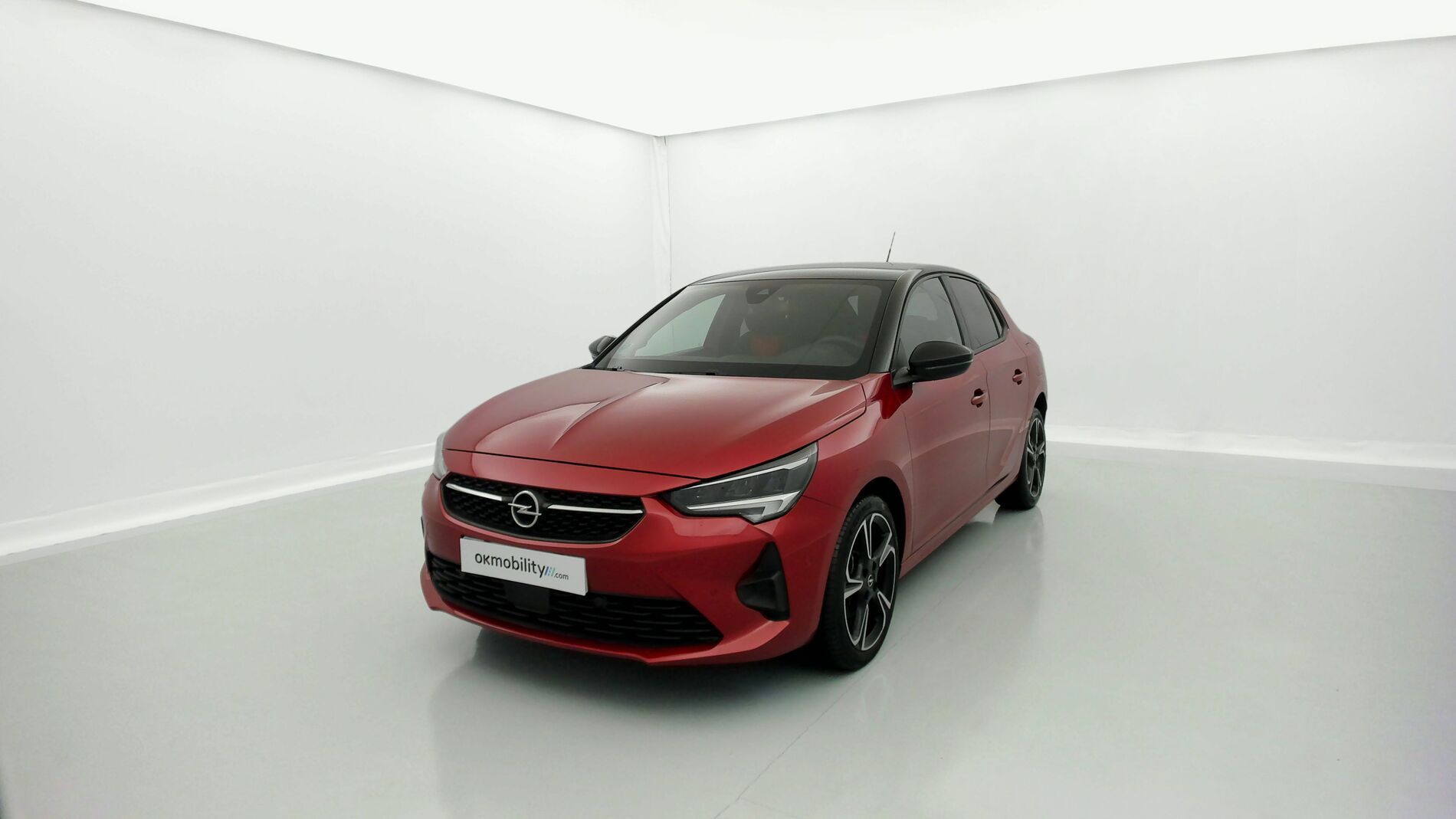 opel corsa gs line 1.2 130 AT 2022 rojo incandescente / negro 1