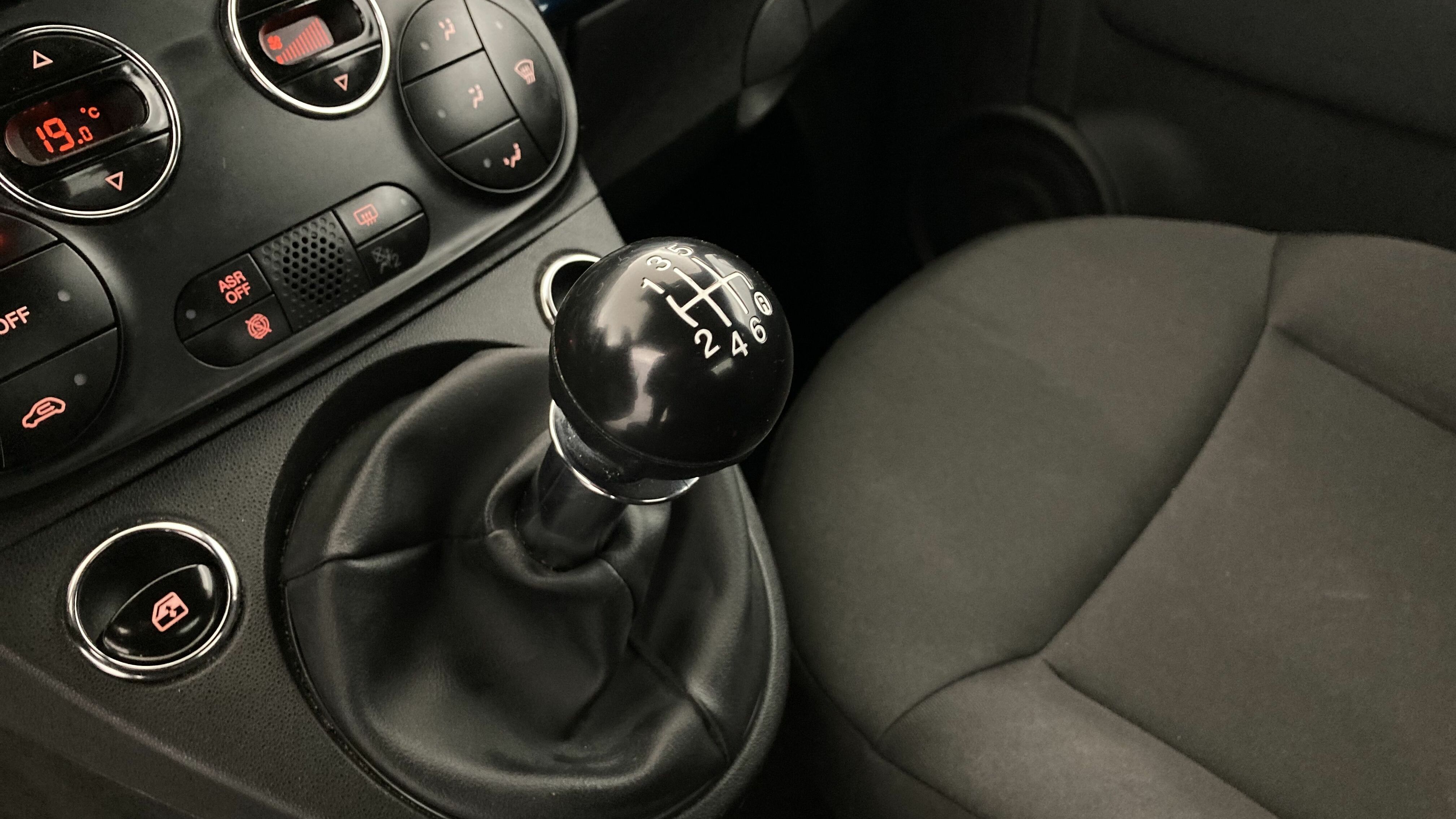 fiat 500c dolcevita 1.0 HYBRID 70 MHEV 2024 blu 20