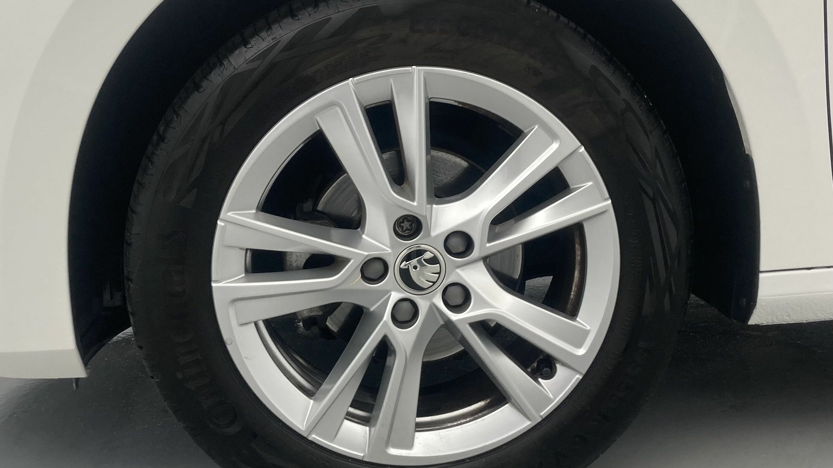 skoda fabia selection 1.0 MPI 80 2024 blanco candy 26