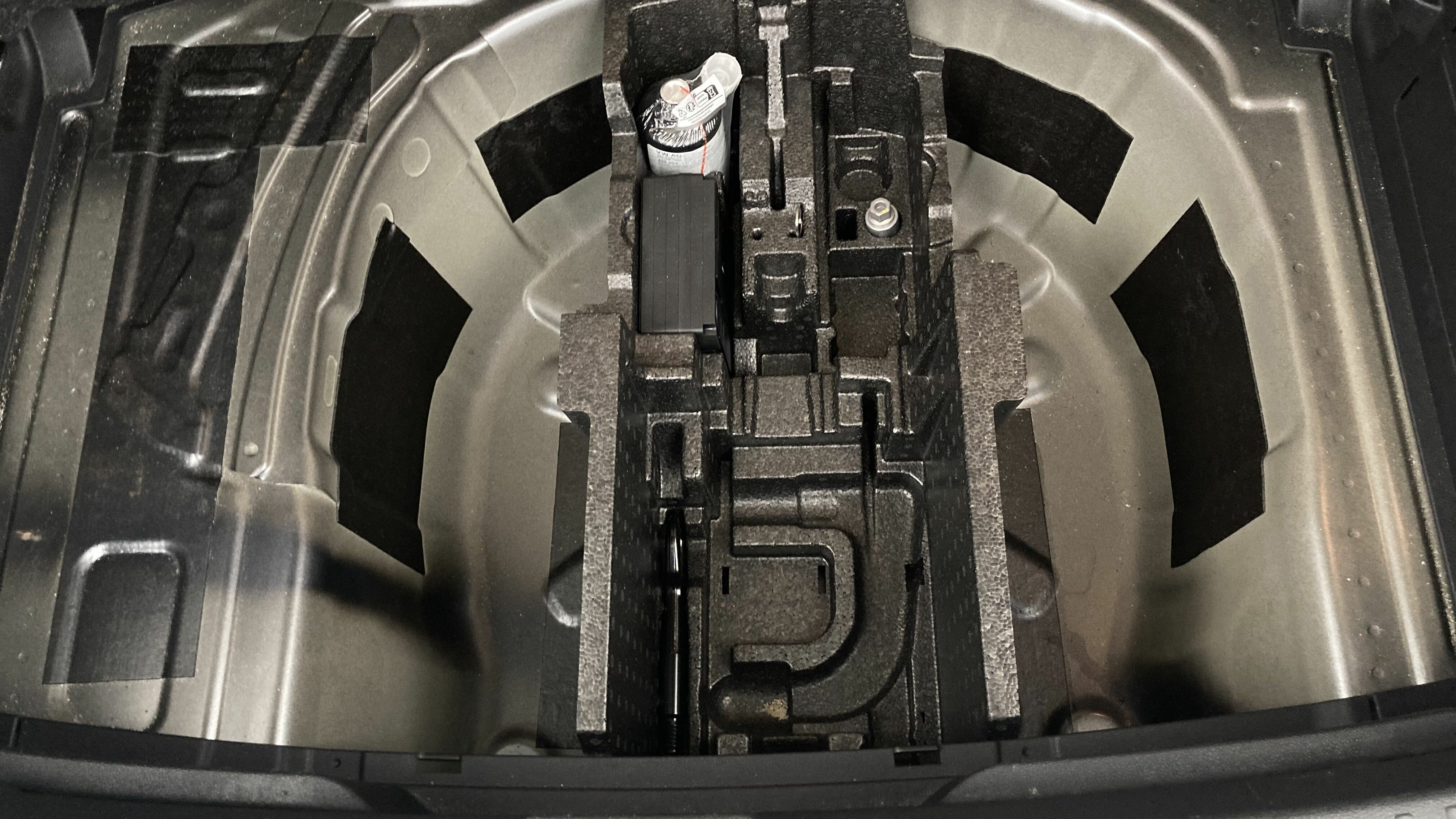 skoda fabia selection 1.0 MPI 80 2024 gris graphite 22