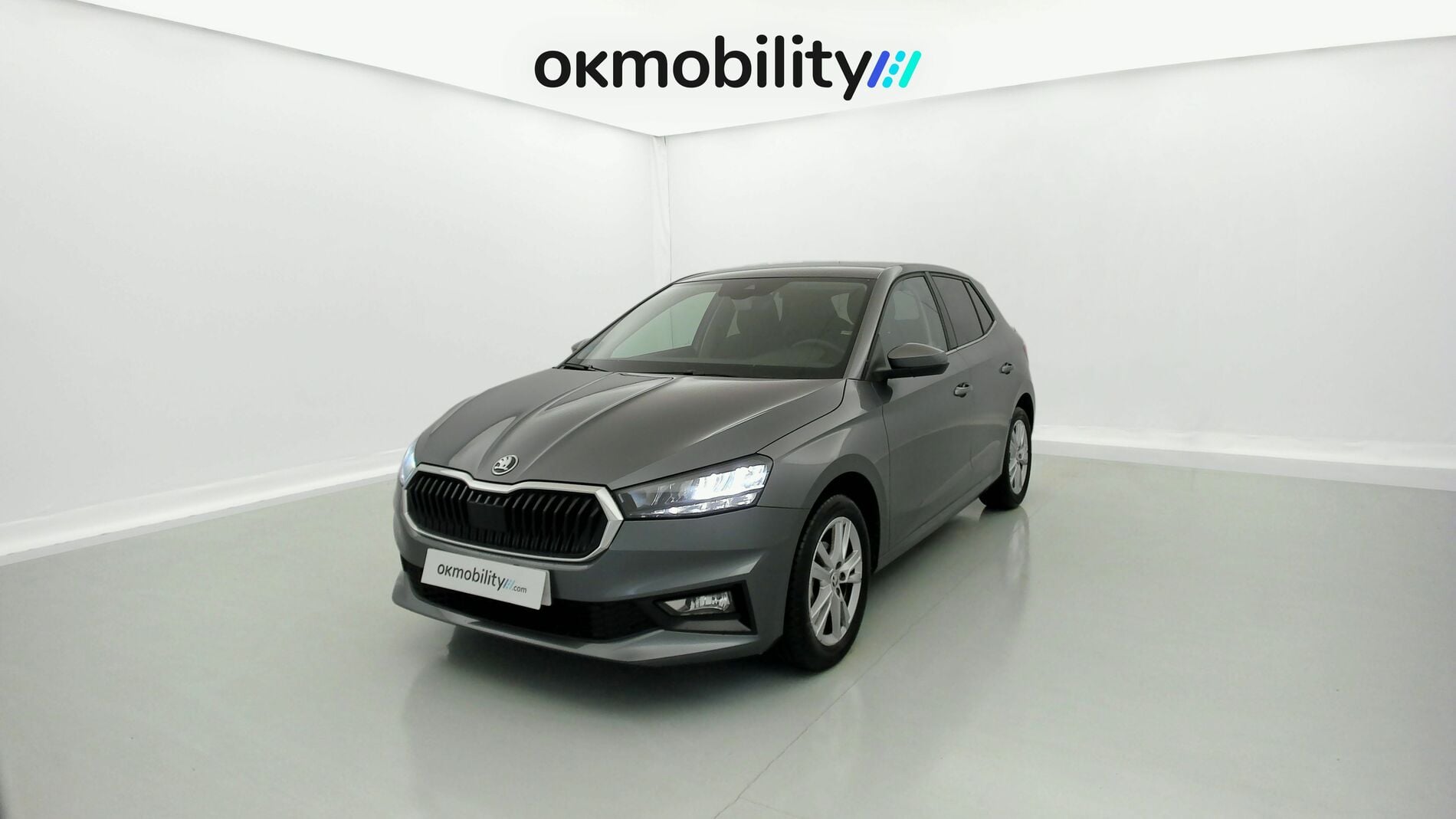 skoda fabia selection 1.0 MPI 80 2024 gris graphite 1