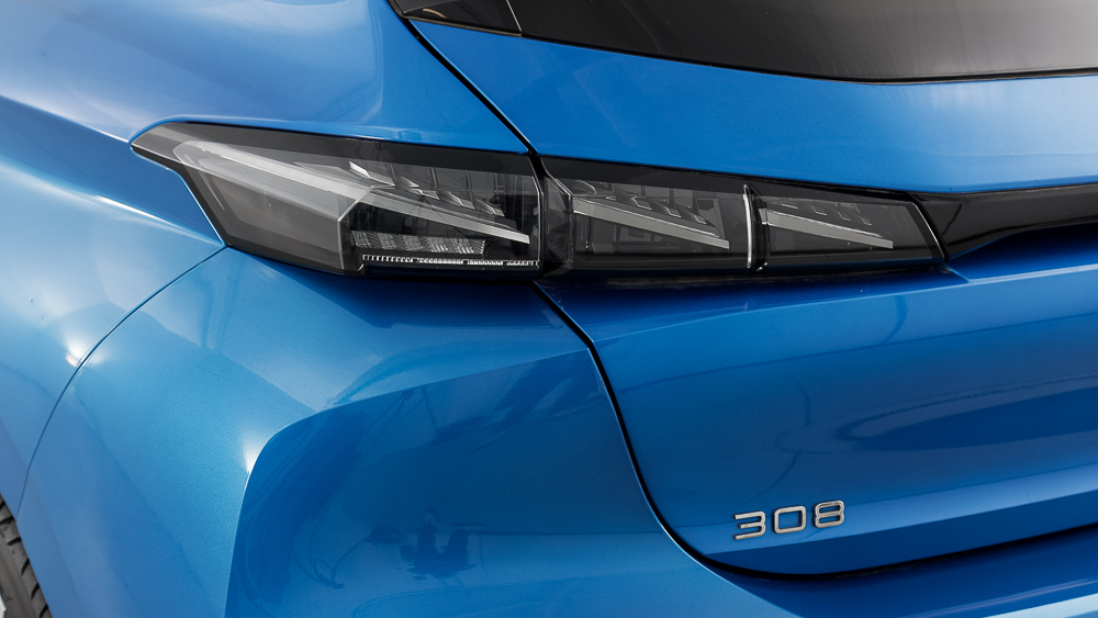 peugeot 308 gt 1.5 BLUEHDI 130 EAT 2021 azul vrtigo 31