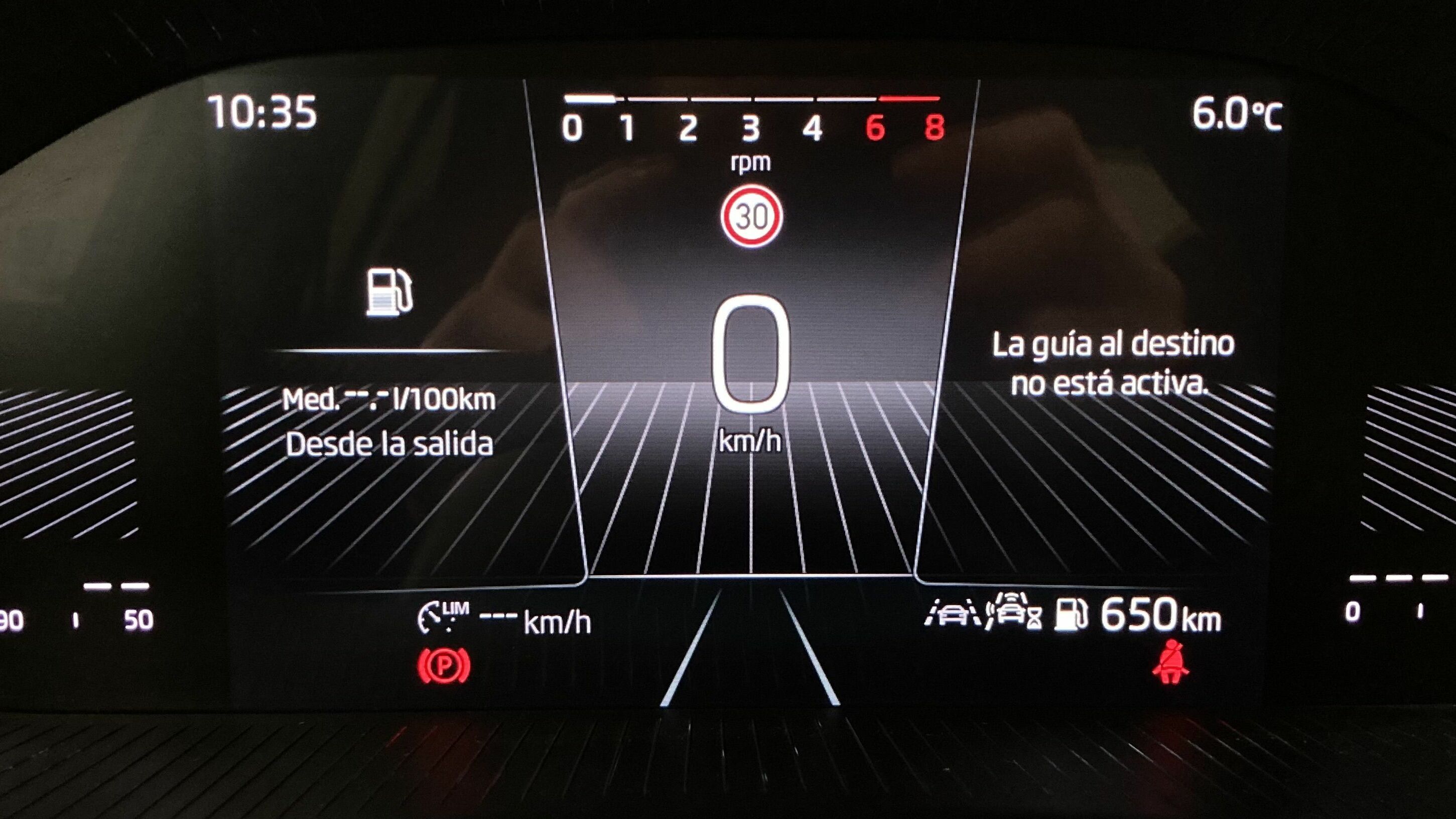 skoda fabia selection 1.0 MPI 80 2024 gris graphite 17