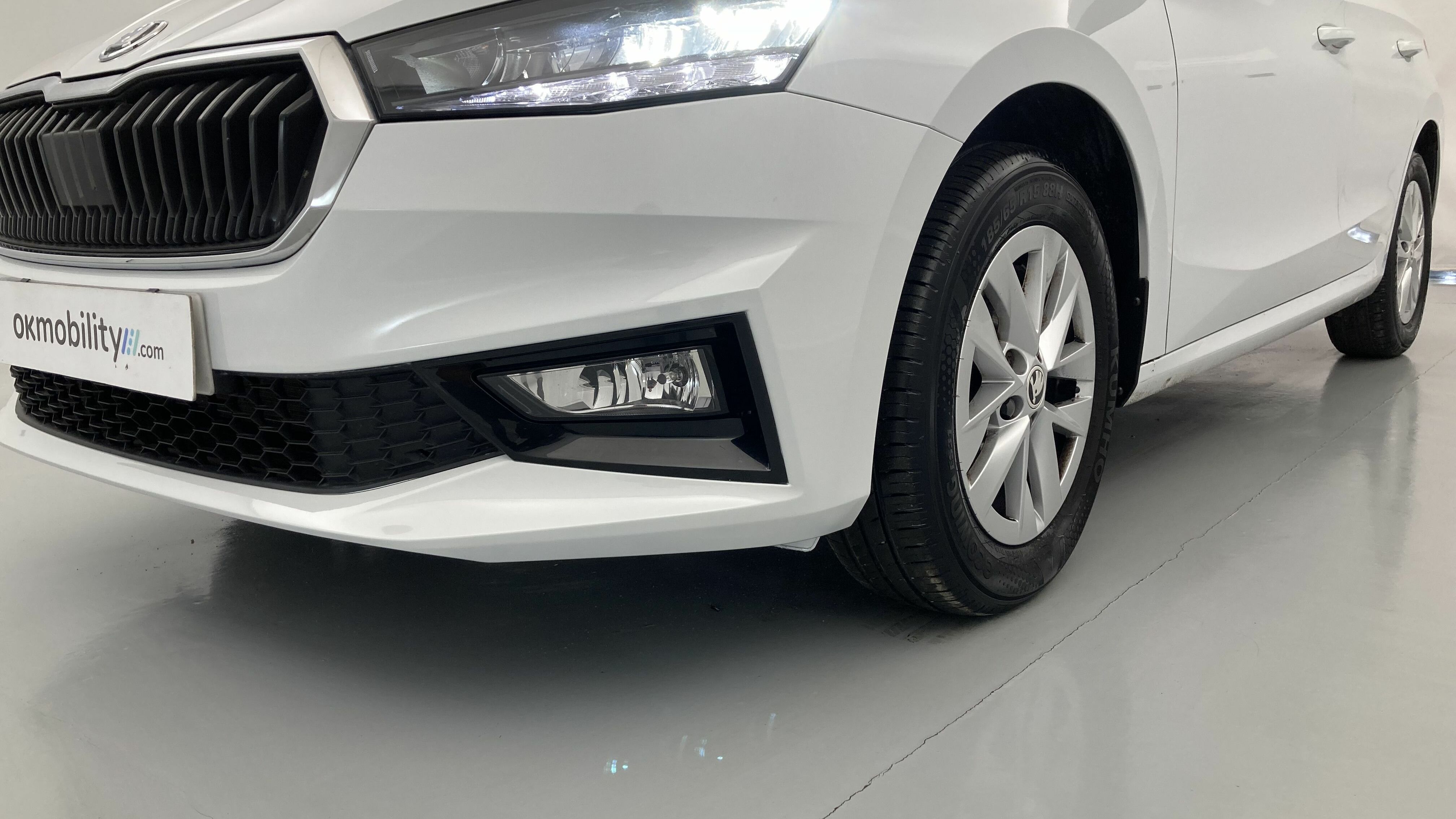 skoda fabia selection 1.0 MPI 80 2024 blanco glaciar 25