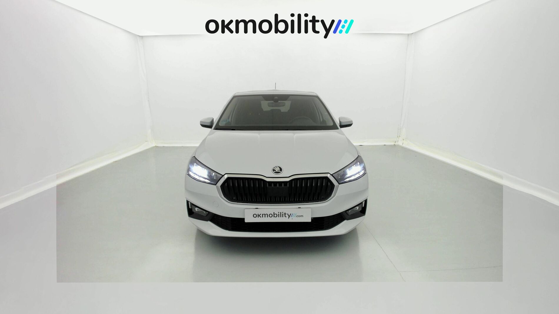skoda fabia selection 1.0 MPI 80 2024 blanco glaciar 3