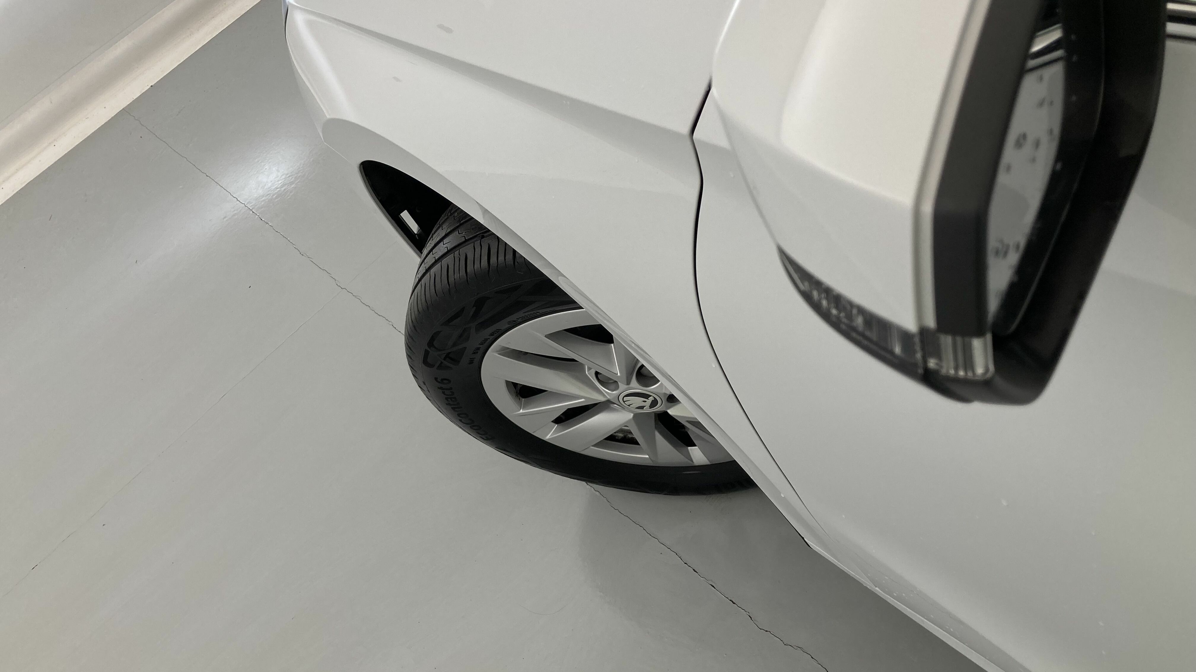 skoda fabia selection 1.0 MPI 80 2024 blanco glaciar 28