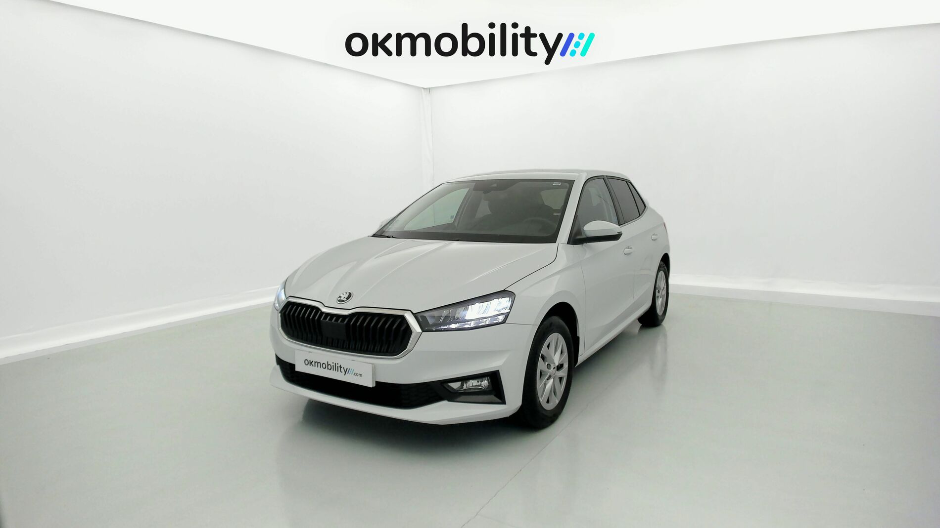 skoda fabia selection 1.0 MPI 80 2024 blanco glaciar 1