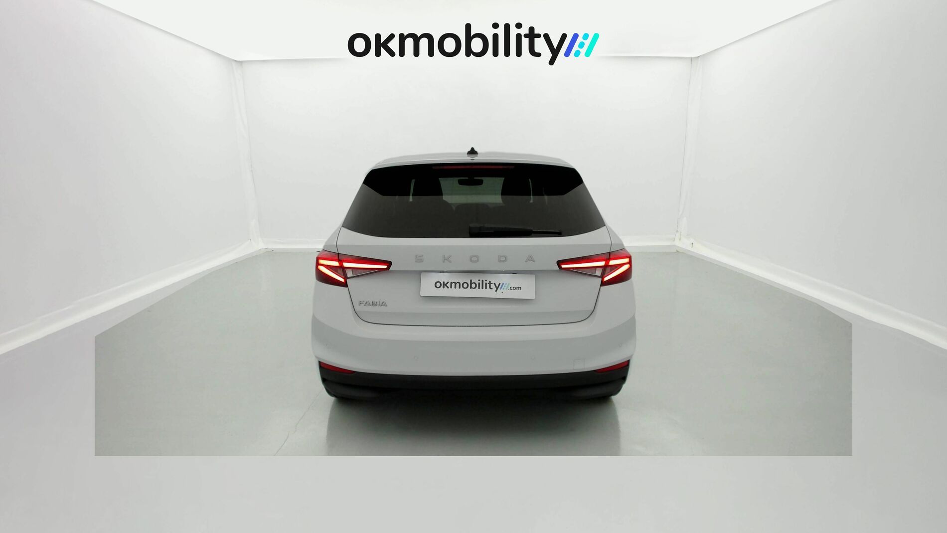 skoda fabia selection 1.0 MPI 80 2024 blanco glaciar 10