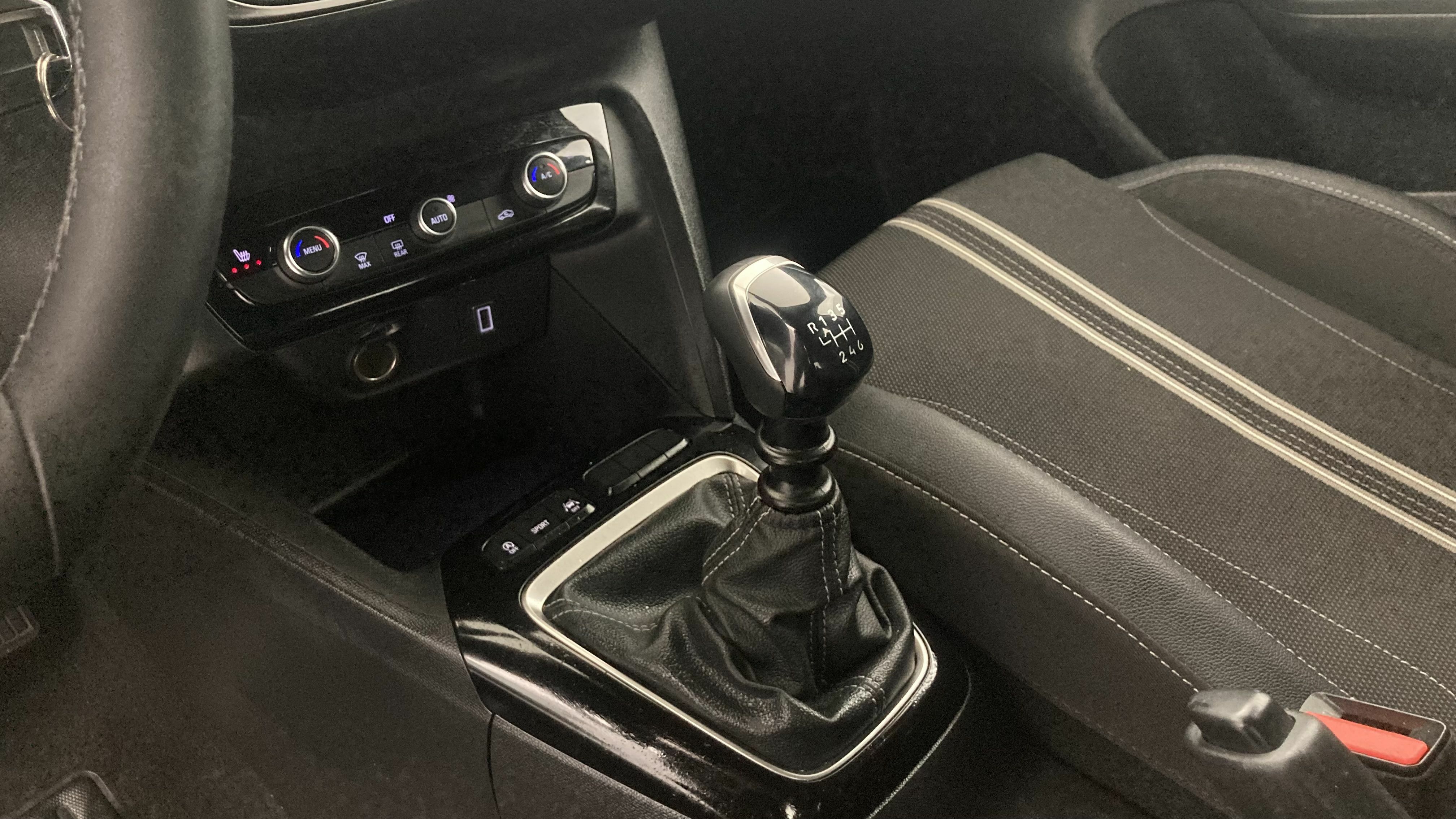 opel corsa gs 1.2T 100 2024 arktis white 19