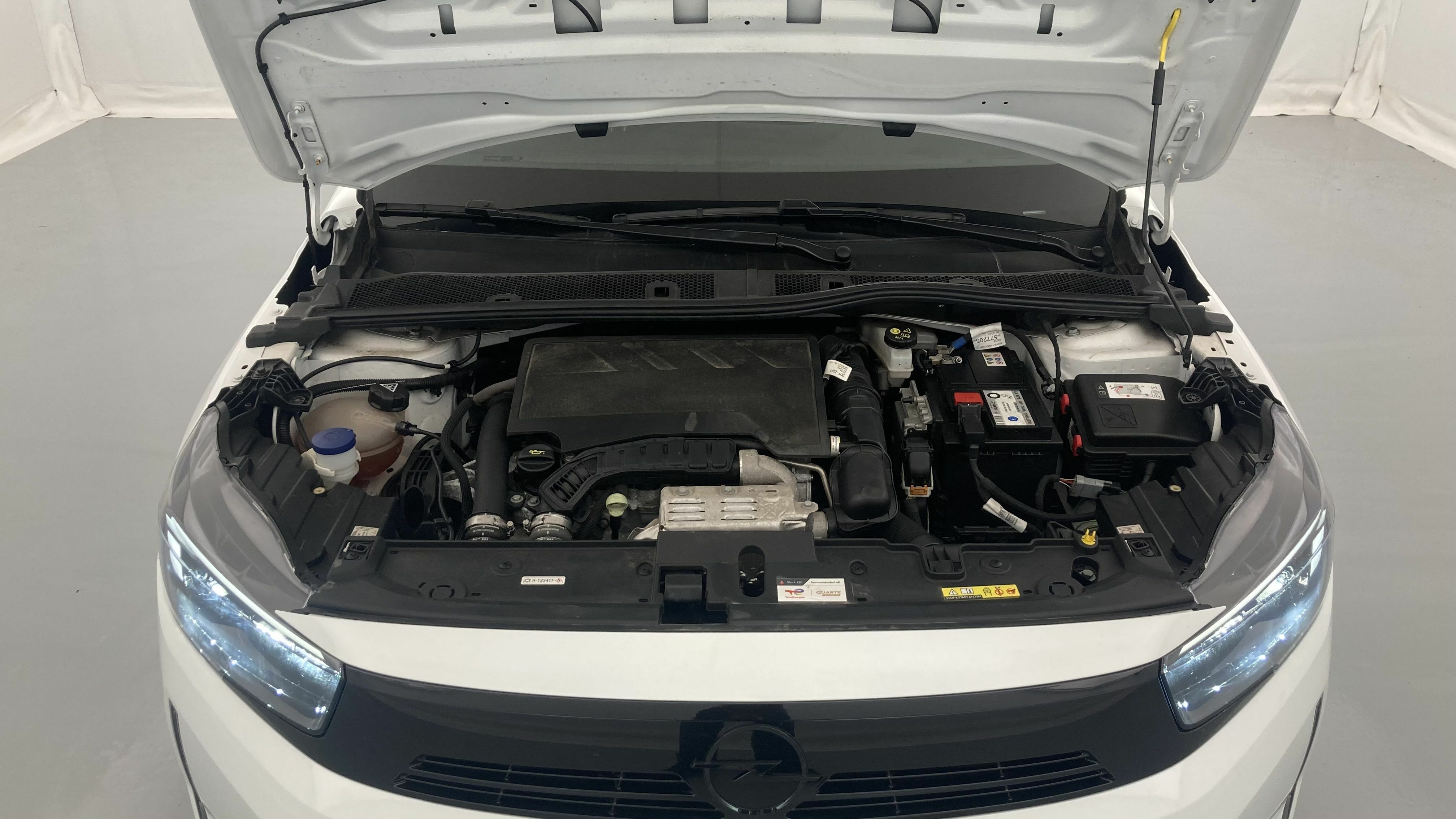 opel corsa gs 1.2T 100 2024 arktis white 24