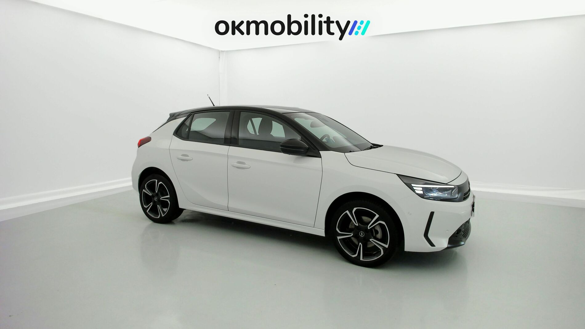 opel corsa gs 1.2T 100 2024 arktis white 2