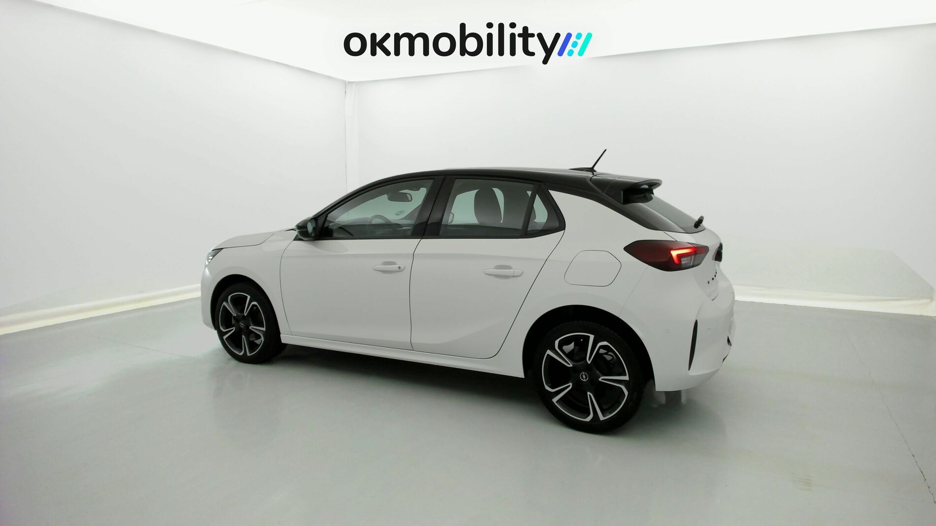 opel corsa gs 1.2T 100 2024 arktis white 7