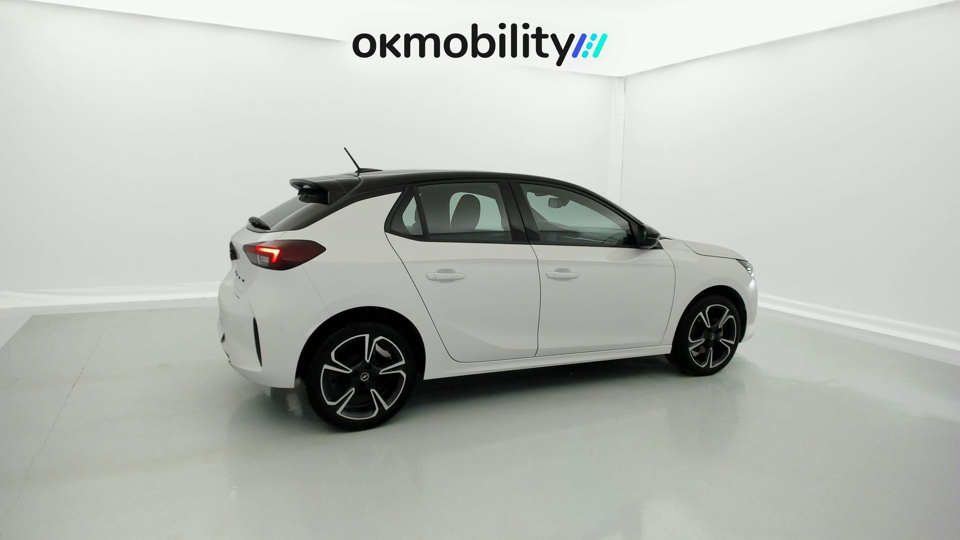 opel corsa gs 1.2T 100 2024 arktis white 11