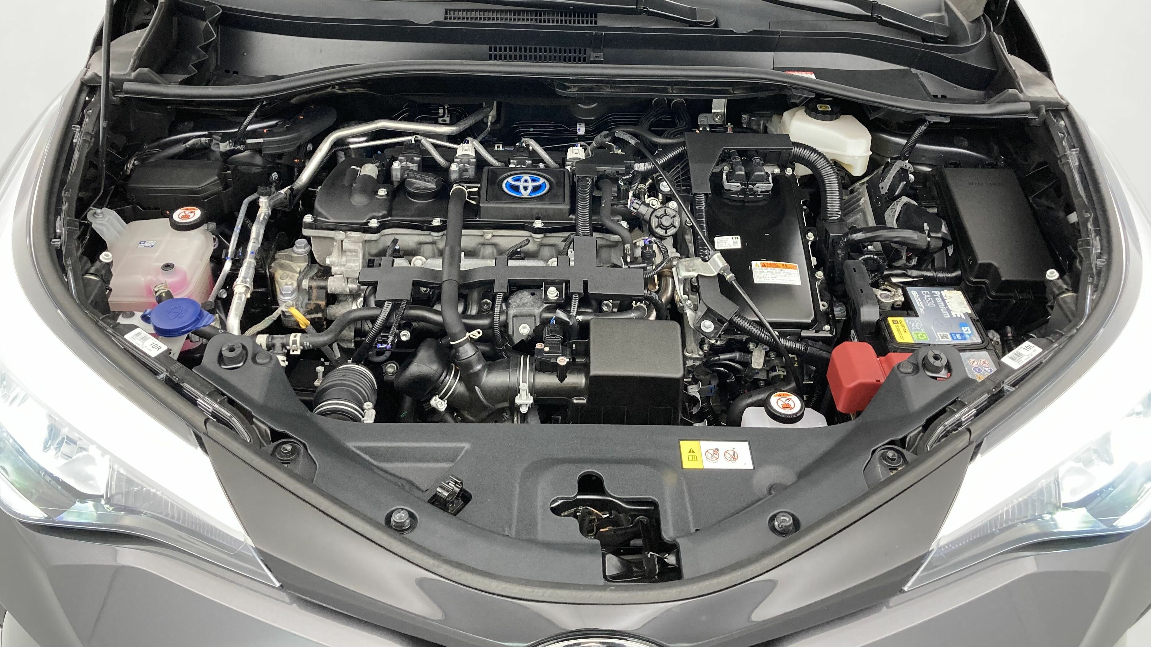 toyota c-hr business edition 1.8 E-CVT 125H 2023 shimmering silver 25