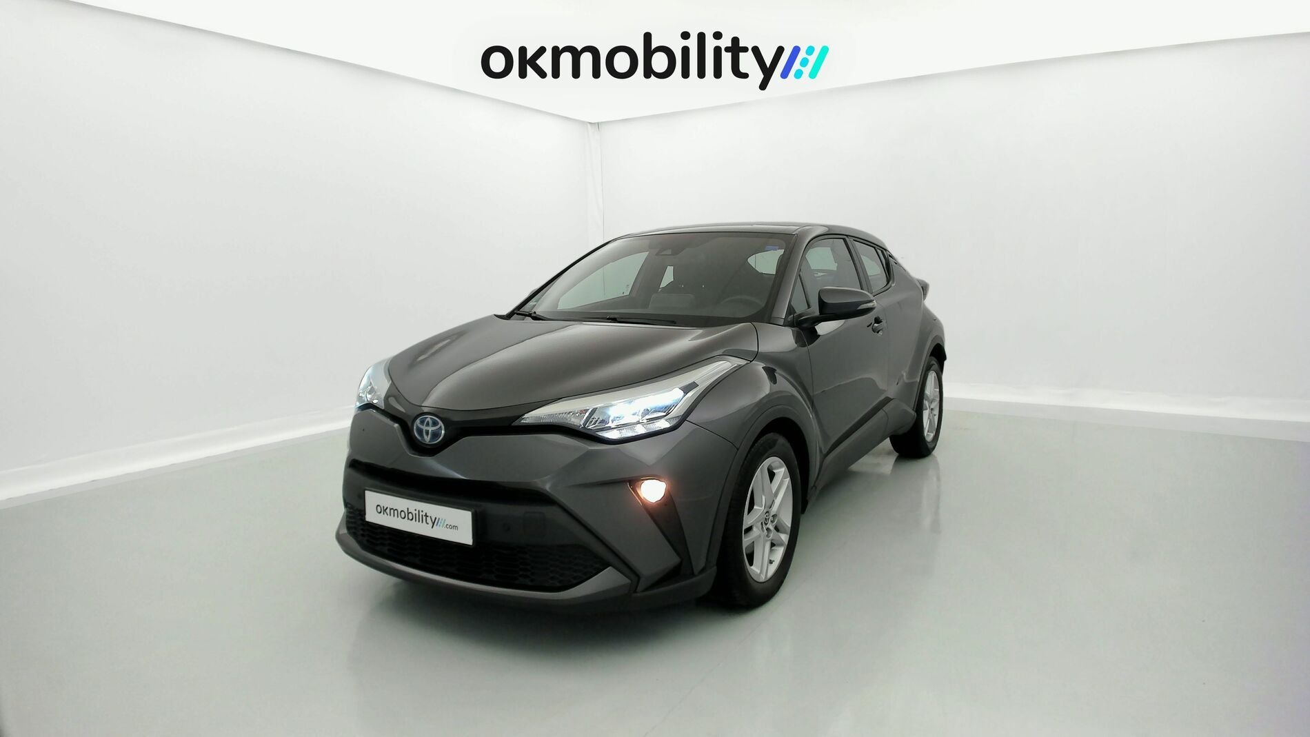 toyota c-hr business edition 1.8 E-CVT 125H 2023 shimmering silver 1