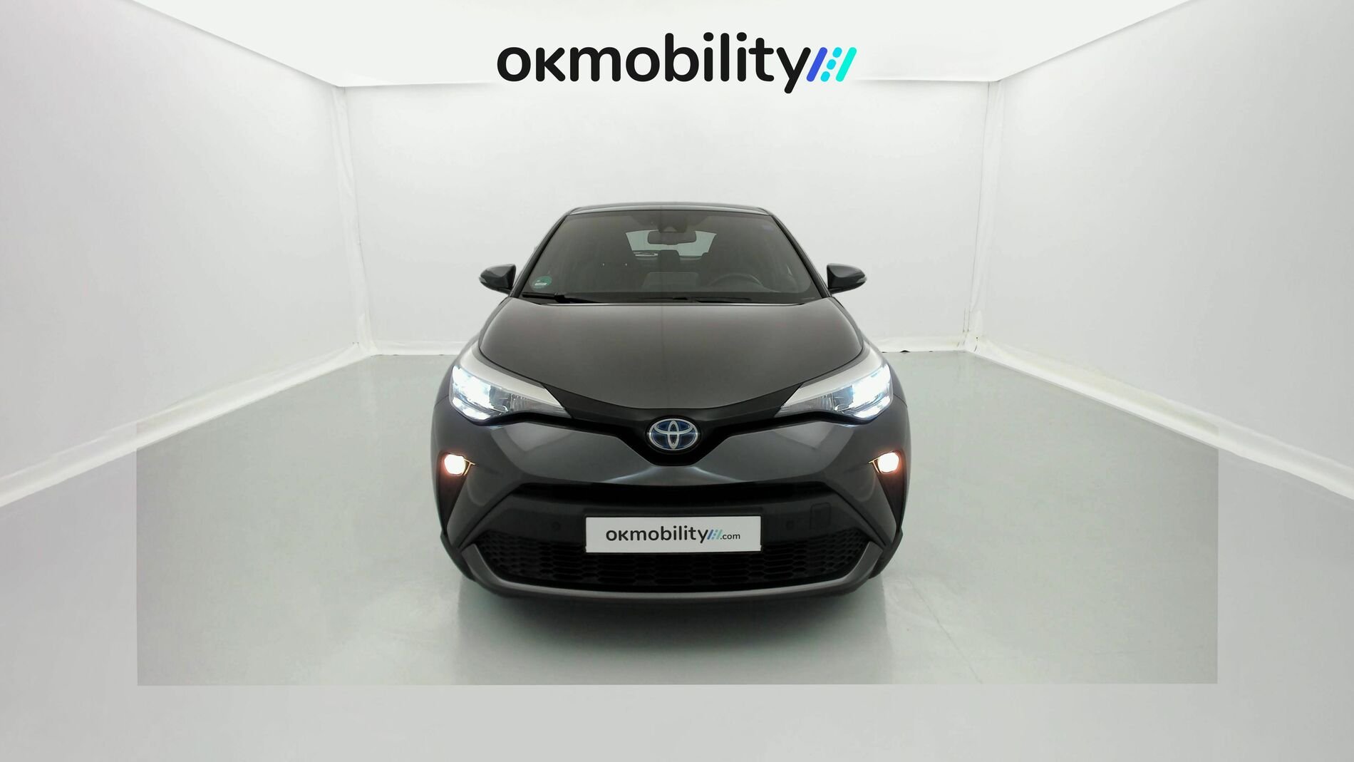 toyota c-hr business edition 1.8 E-CVT 125H 2023 shimmering silver 4