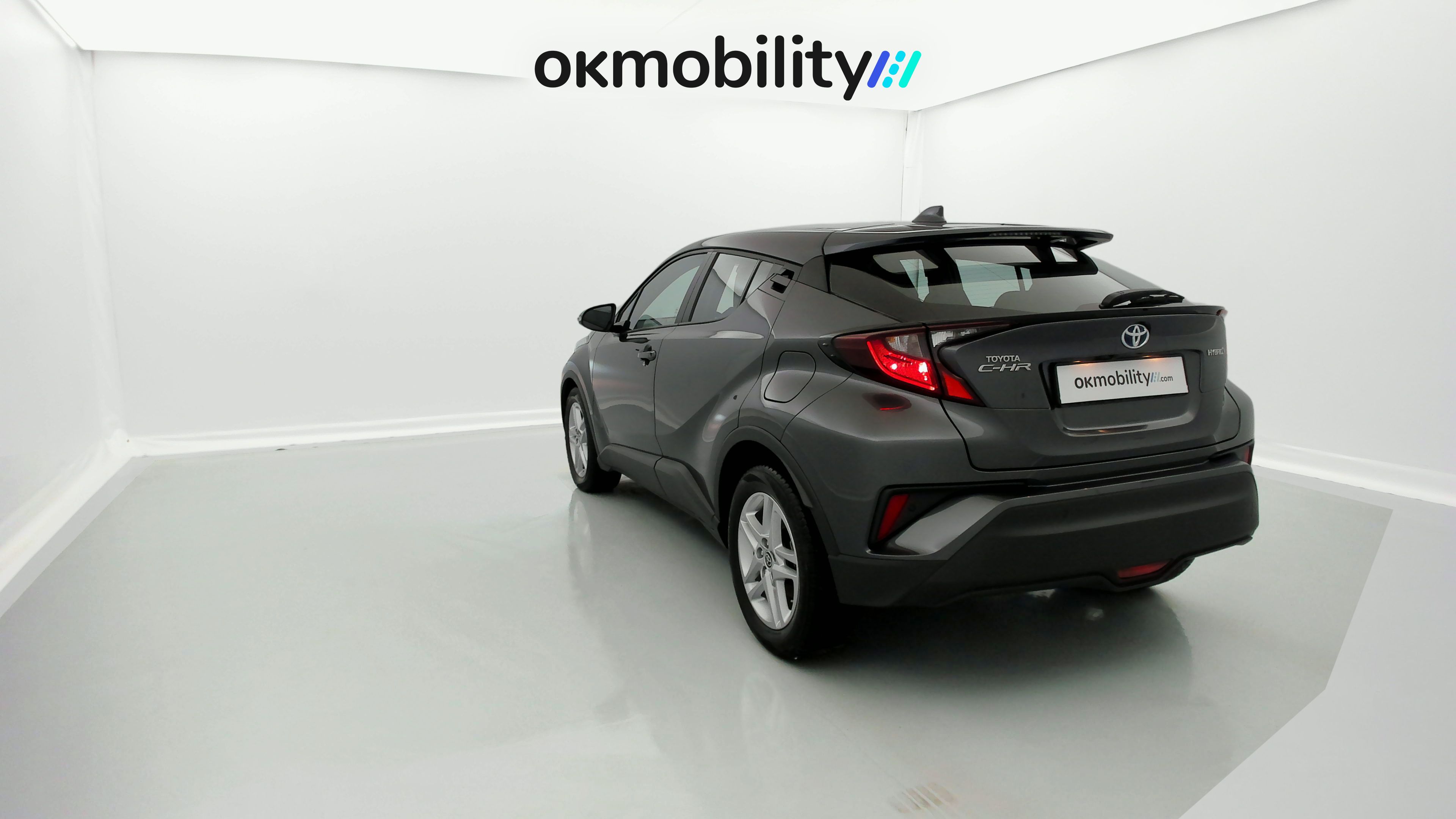 toyota c-hr business edition 1.8 E-CVT 125H 2023 shimmering silver 10