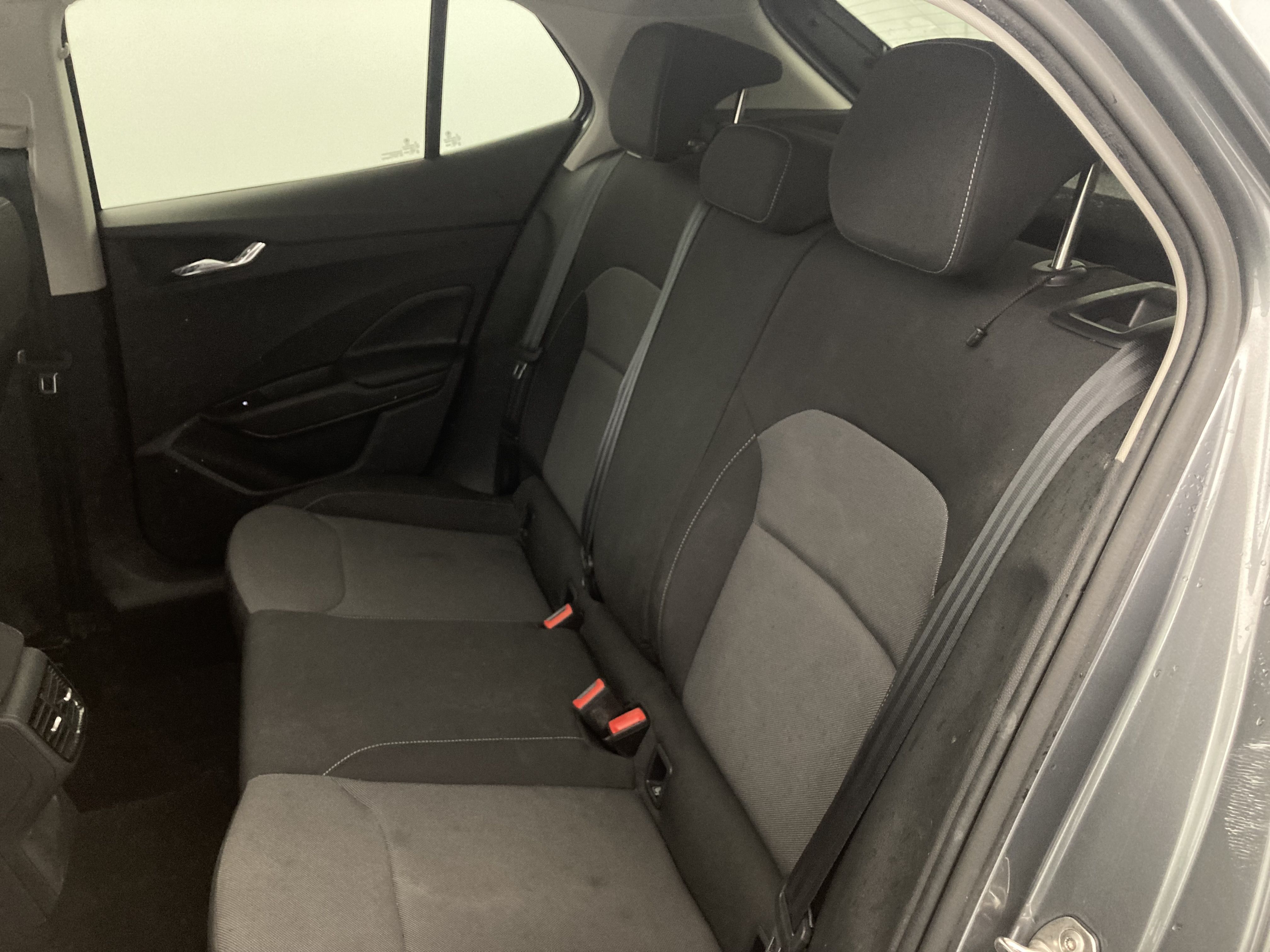 skoda fabia selection 1.0 MPI 80 2024 gris graphite 21