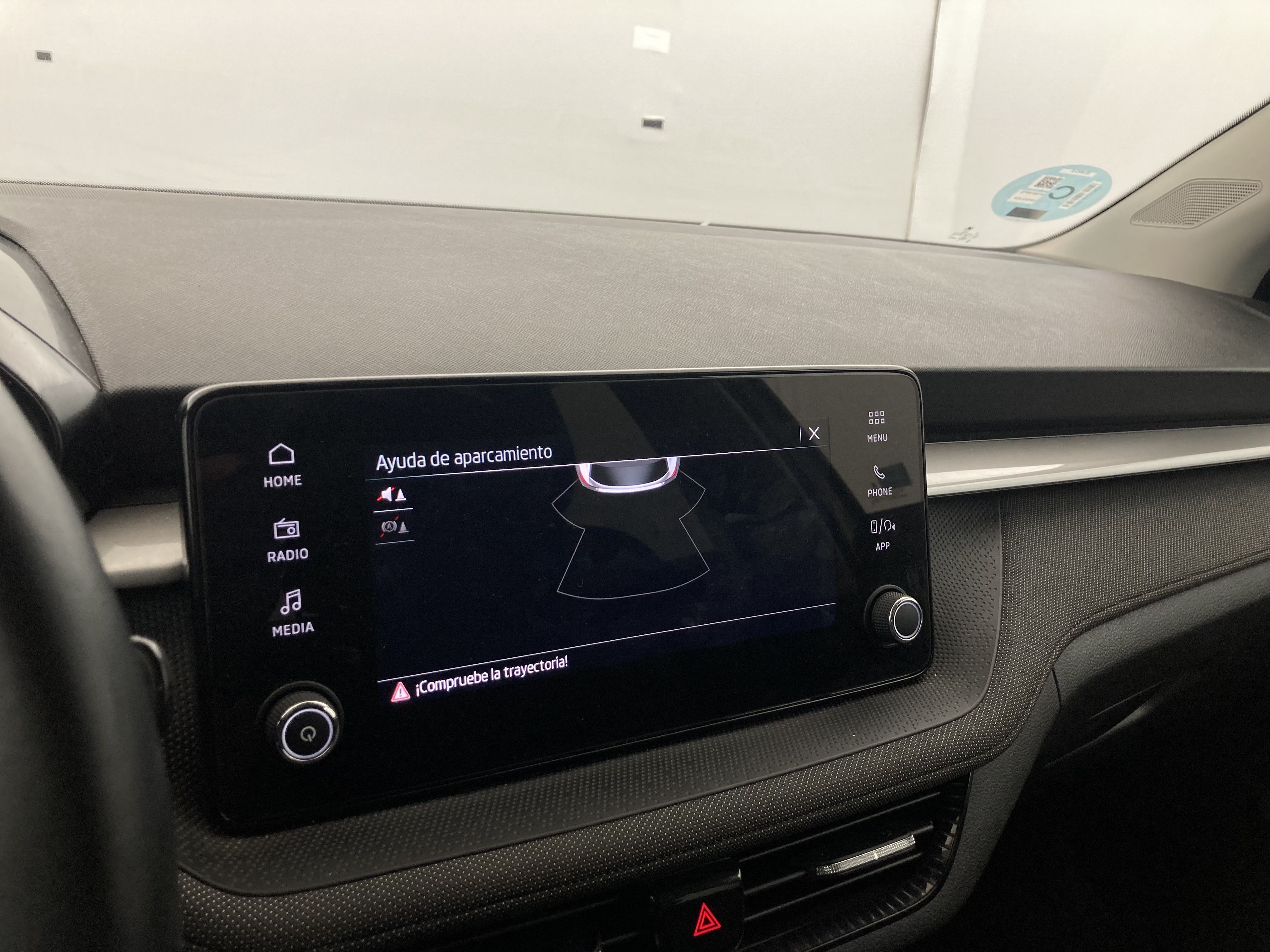 skoda fabia selection 1.0 MPI 80 2024 gris graphite 26