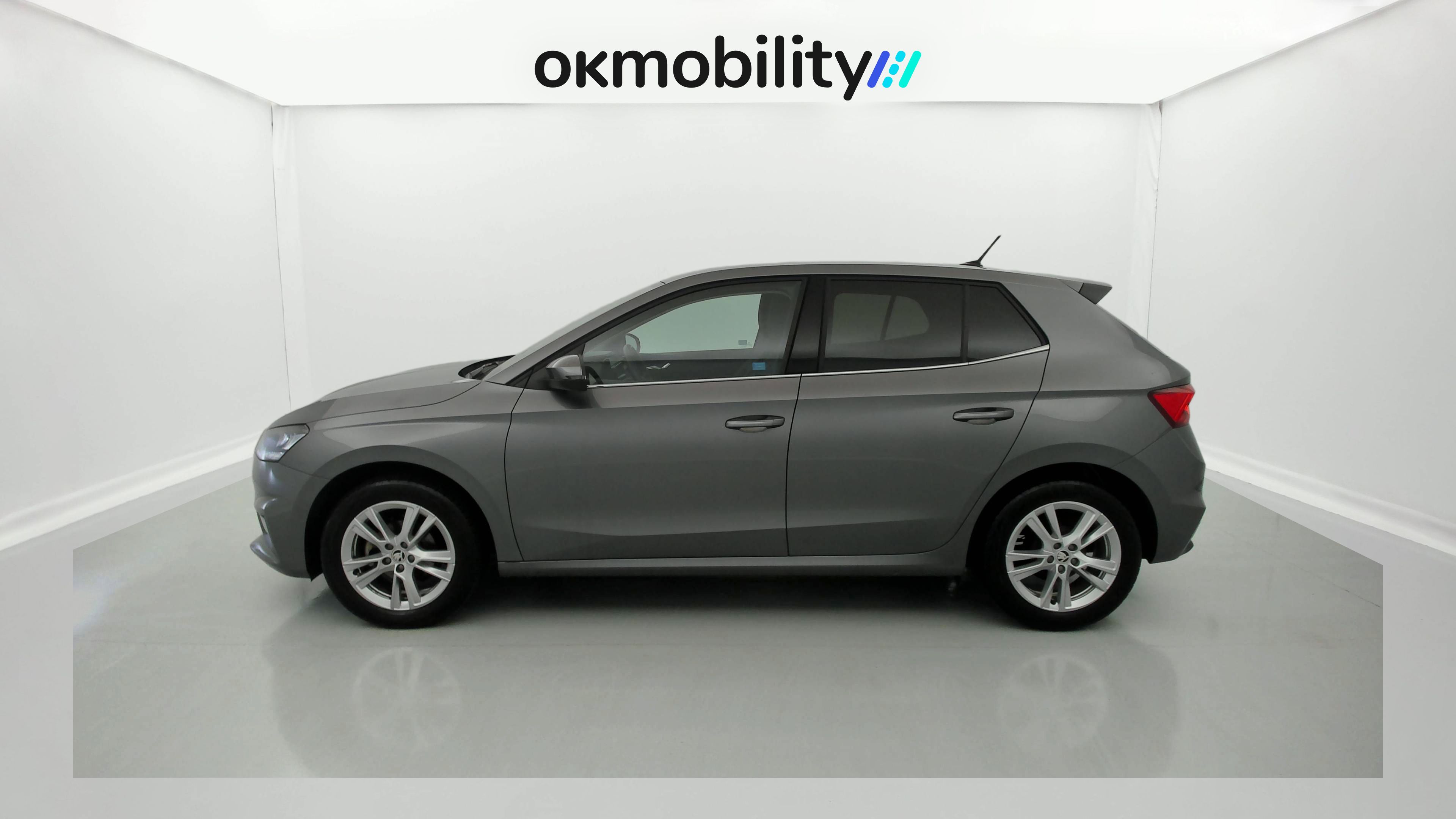 skoda fabia selection 1.0 MPI 80 2024 gris graphite 7