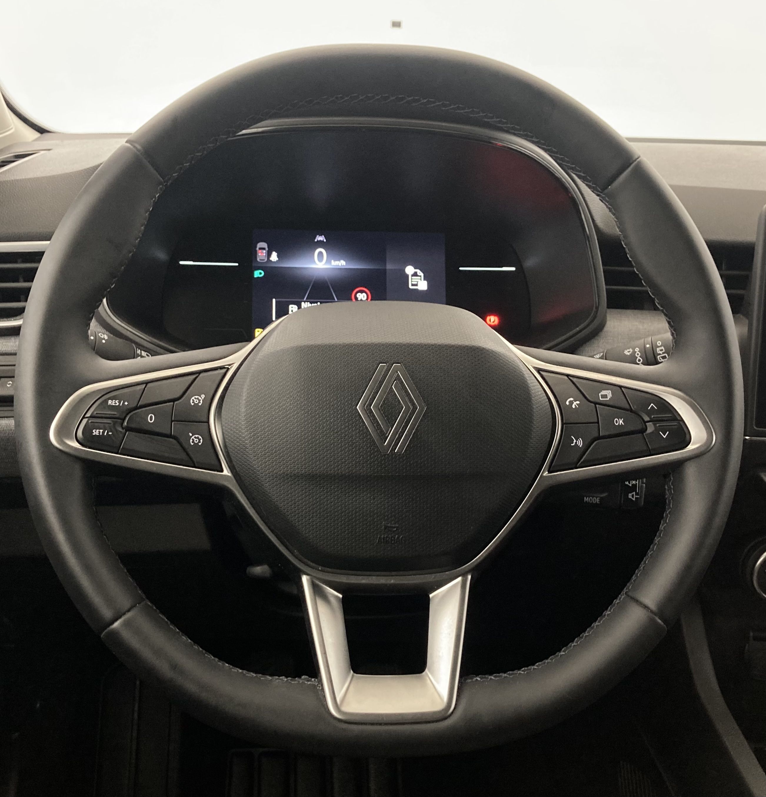 renault clio evolution 1.5 DCI 100 2025 negro brillante 23