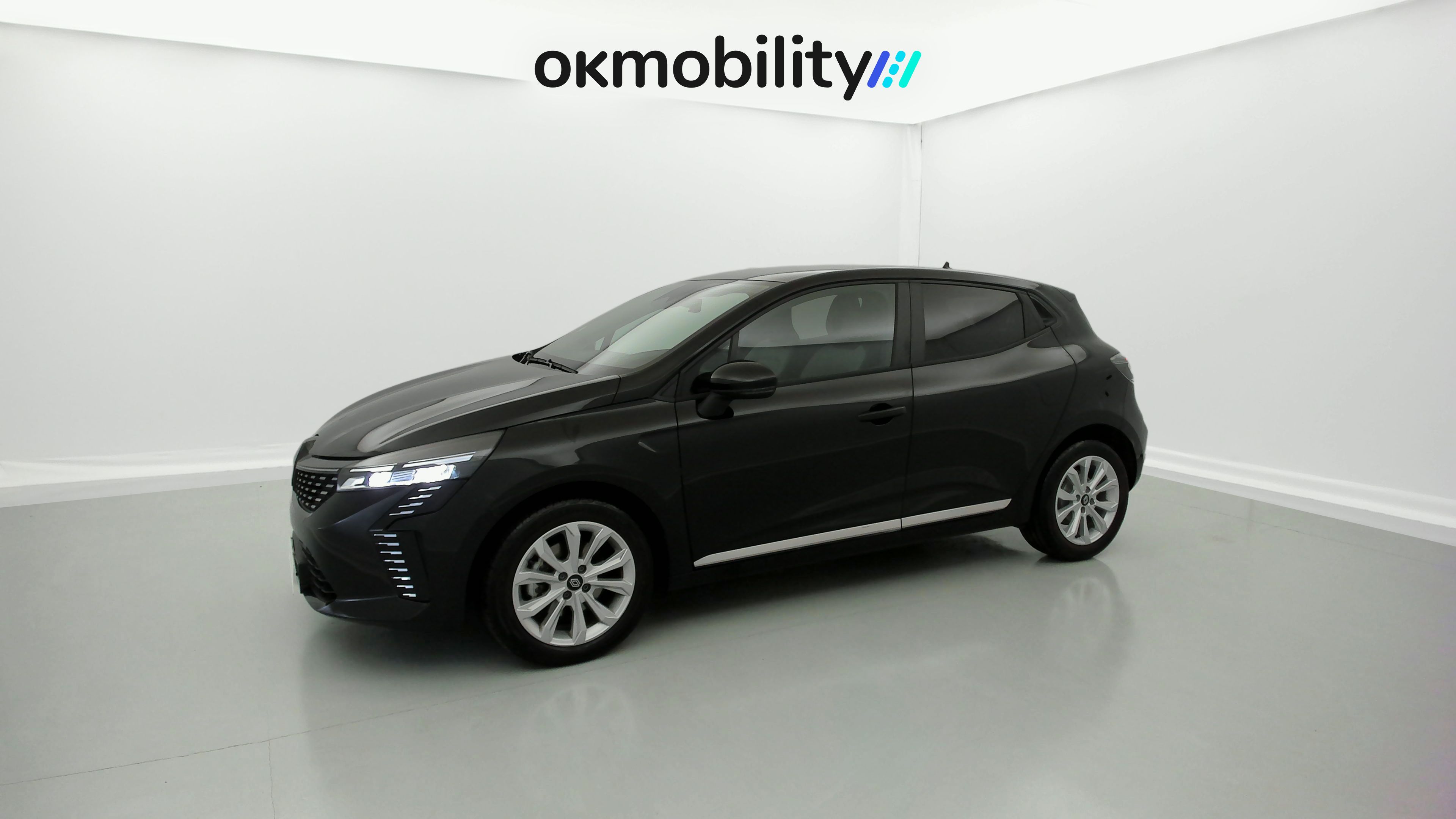 renault clio evolution 1.5 DCI 100 2025 negro brillante 7