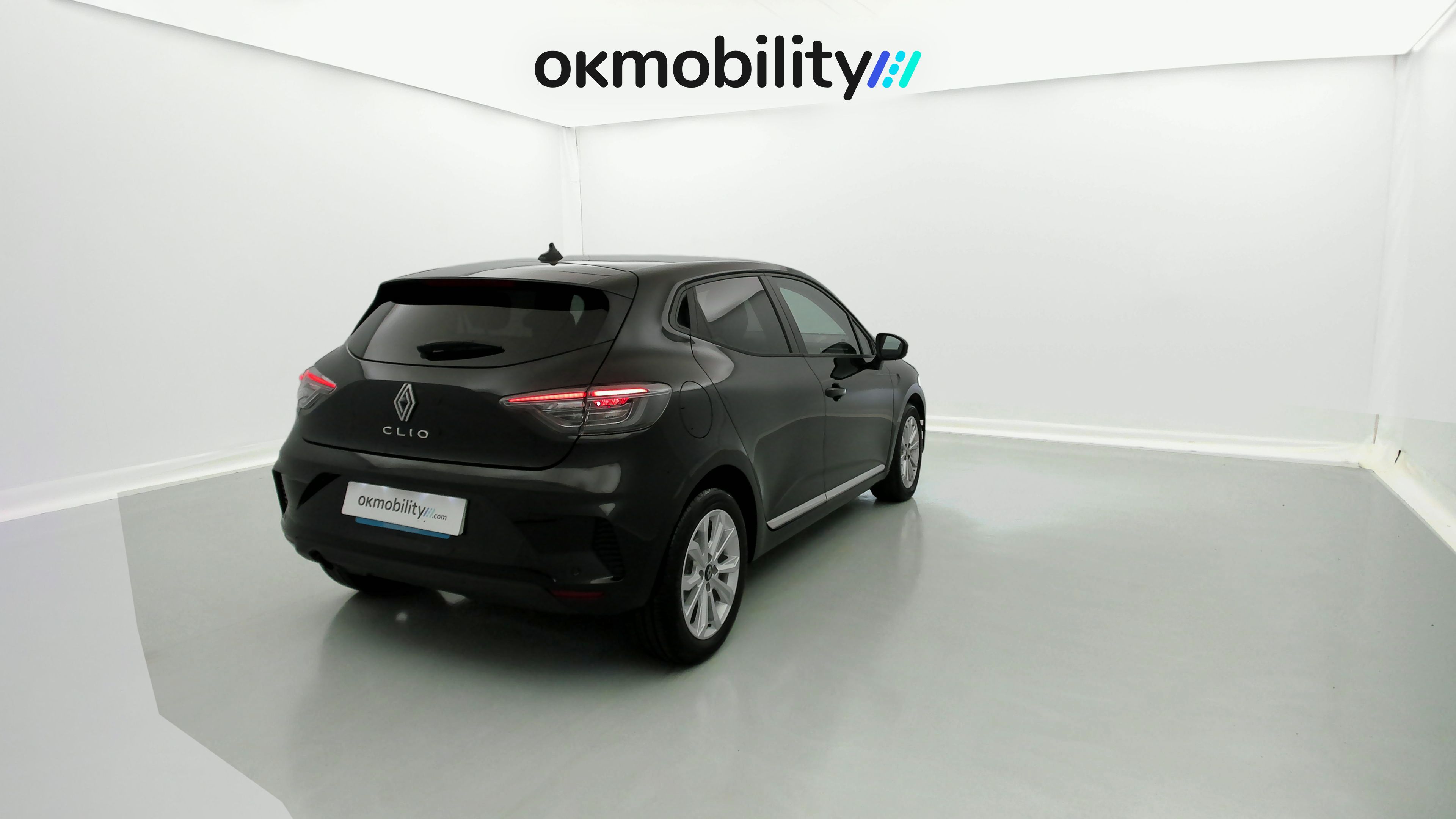renault clio evolution 1.5 DCI 100 2025 negro brillante 12