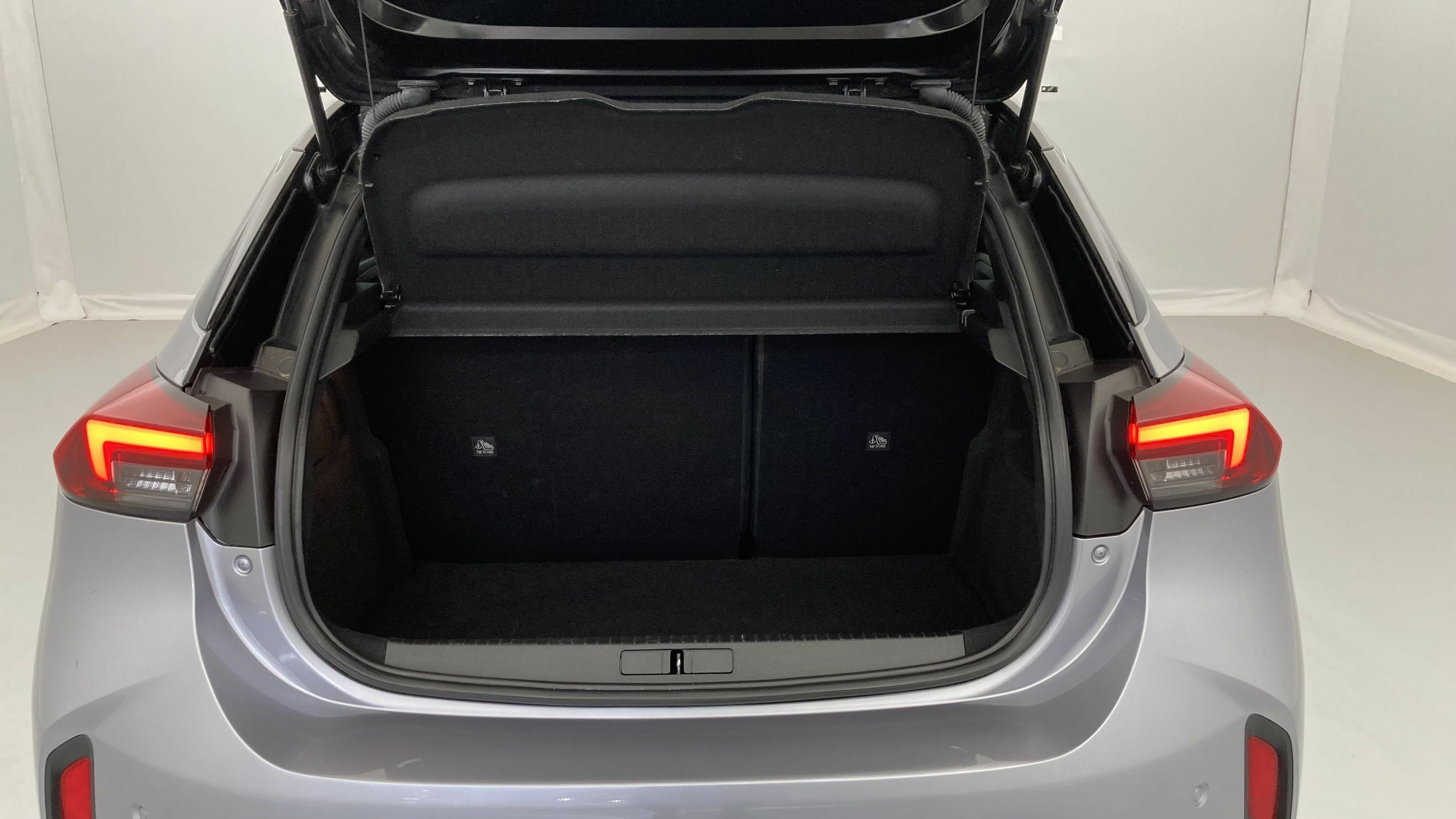 opel corsa gs 1.2T 100 2023 konstrast grey 23