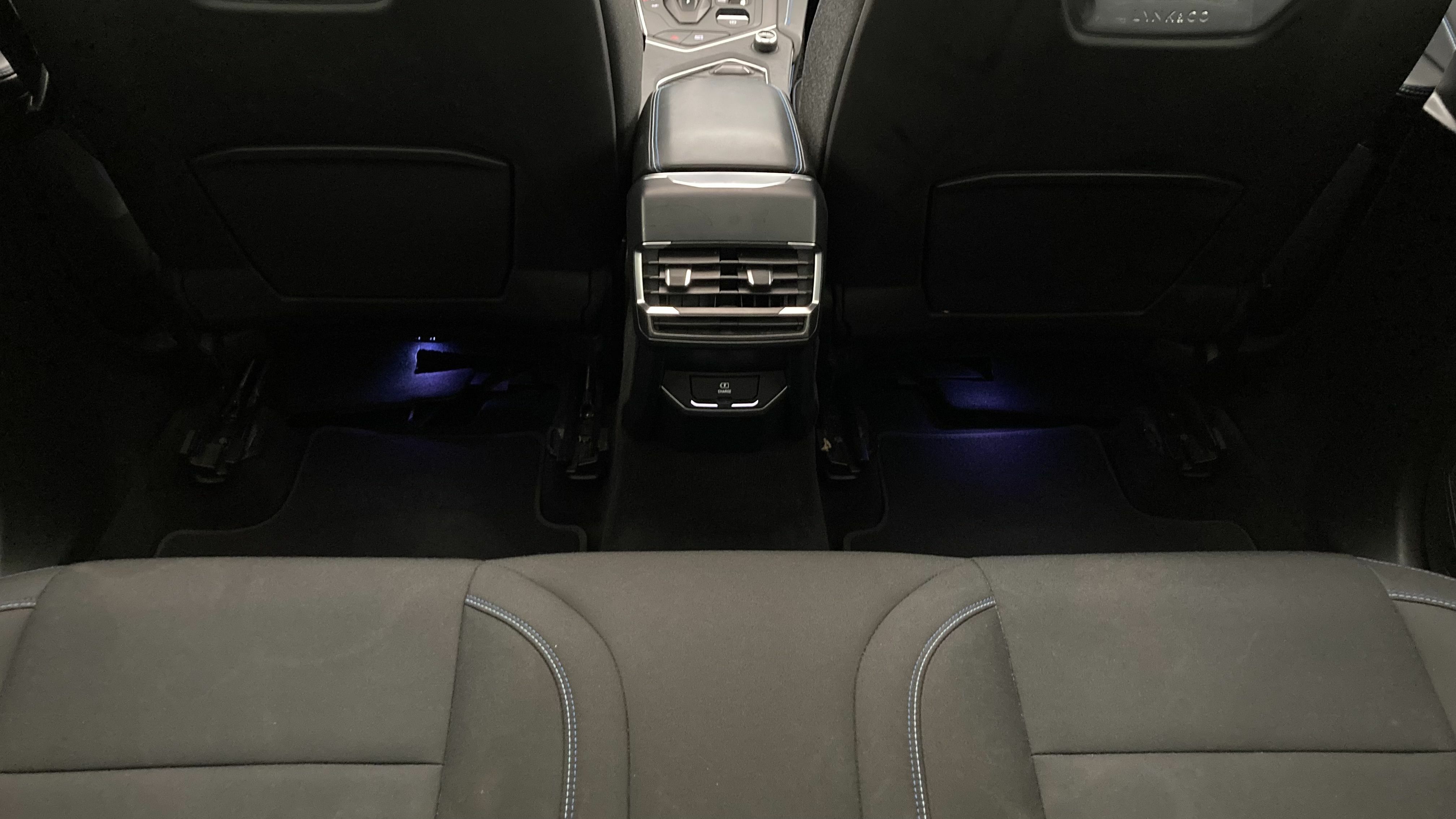 lynk&co 1 nv 1.5 PHEV 261 2022 blue 22