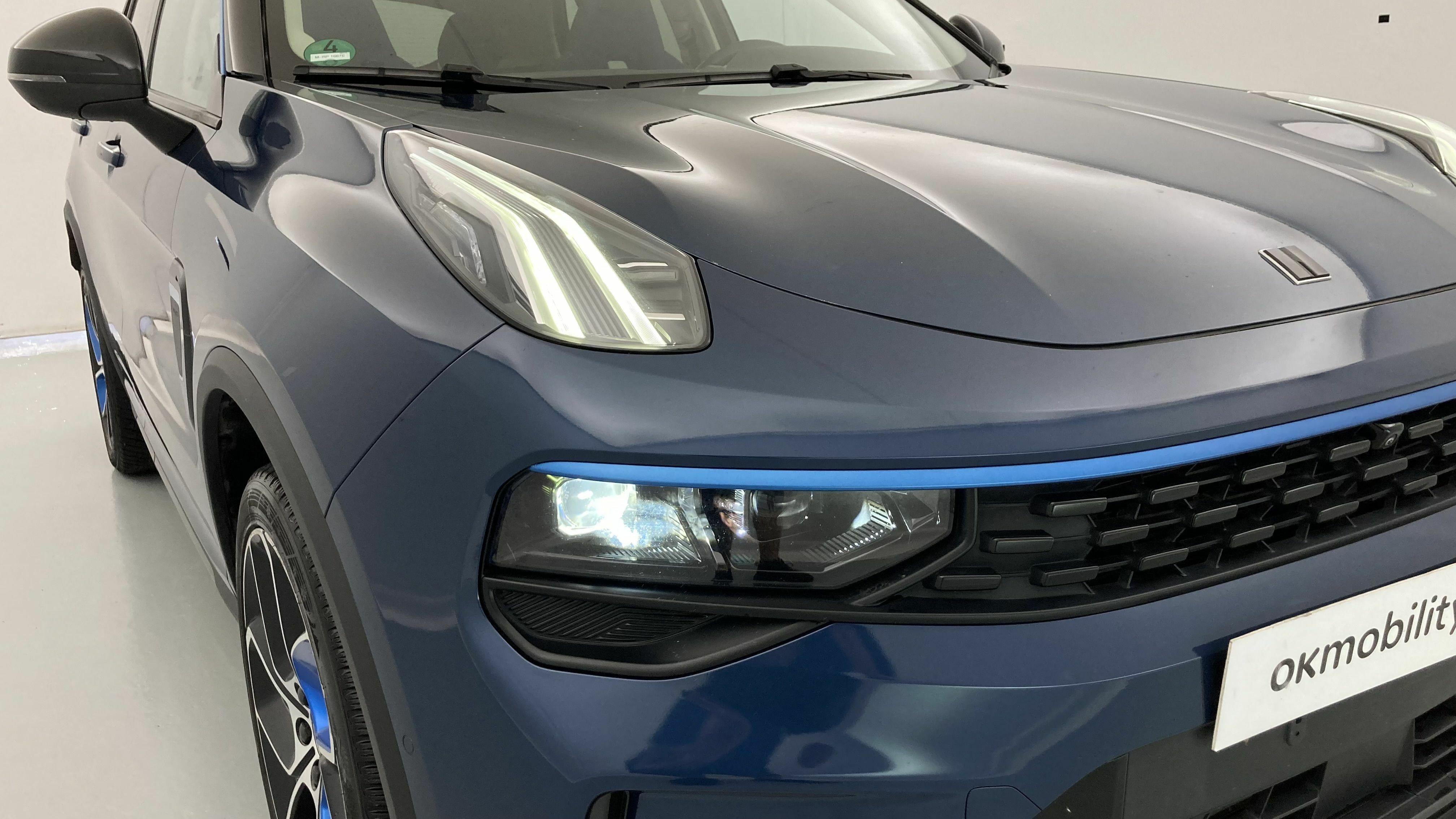 lynk&co 1 nv 1.5 PHEV 261 2022 blue 29