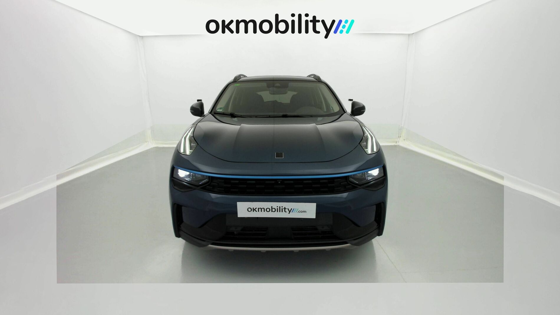 lynk&co 1 nv 1.5 PHEV 261 2022 blue 4