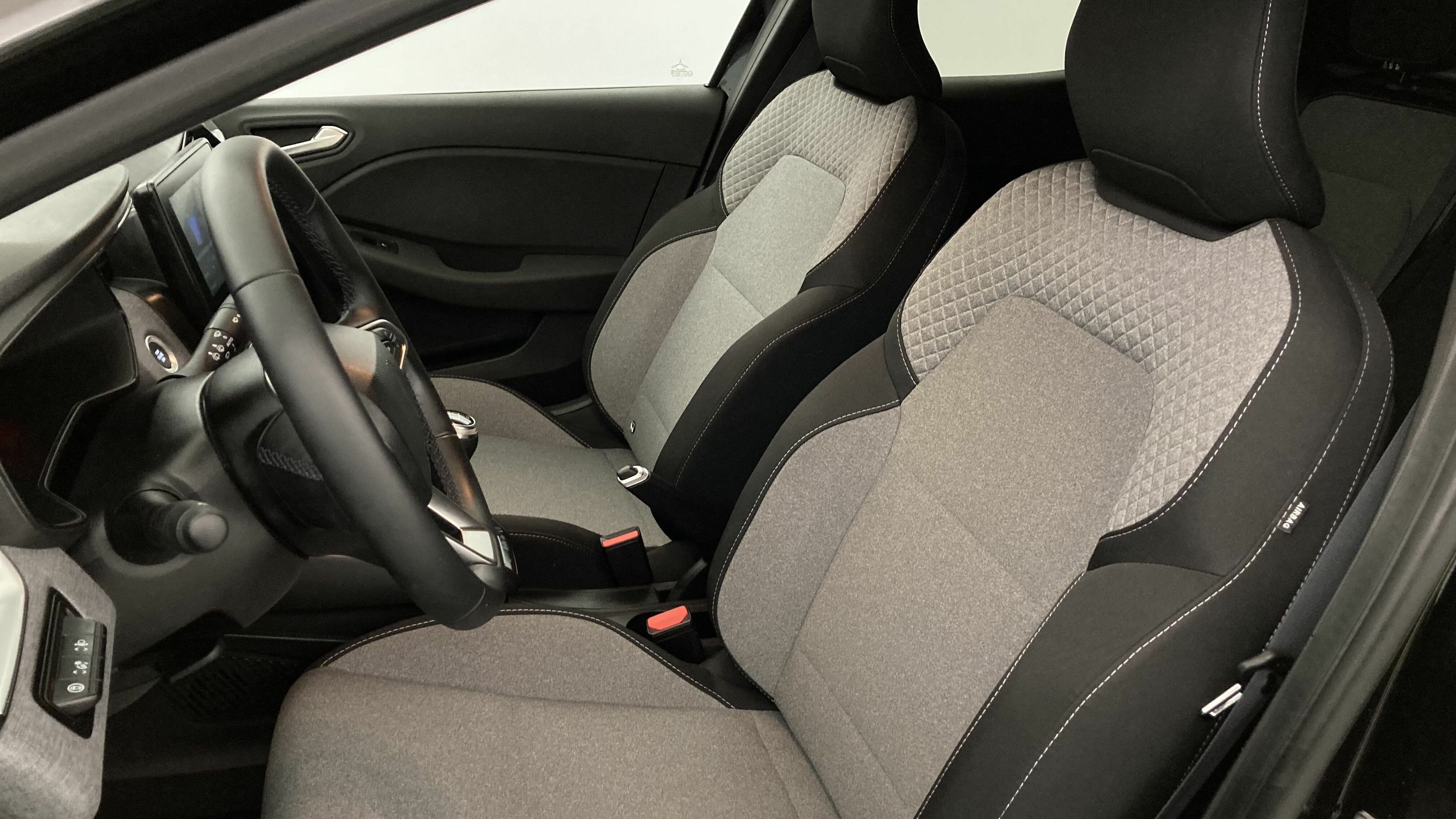 renault clio evolution 1.5 DCI 100 2025 negro brillante 13