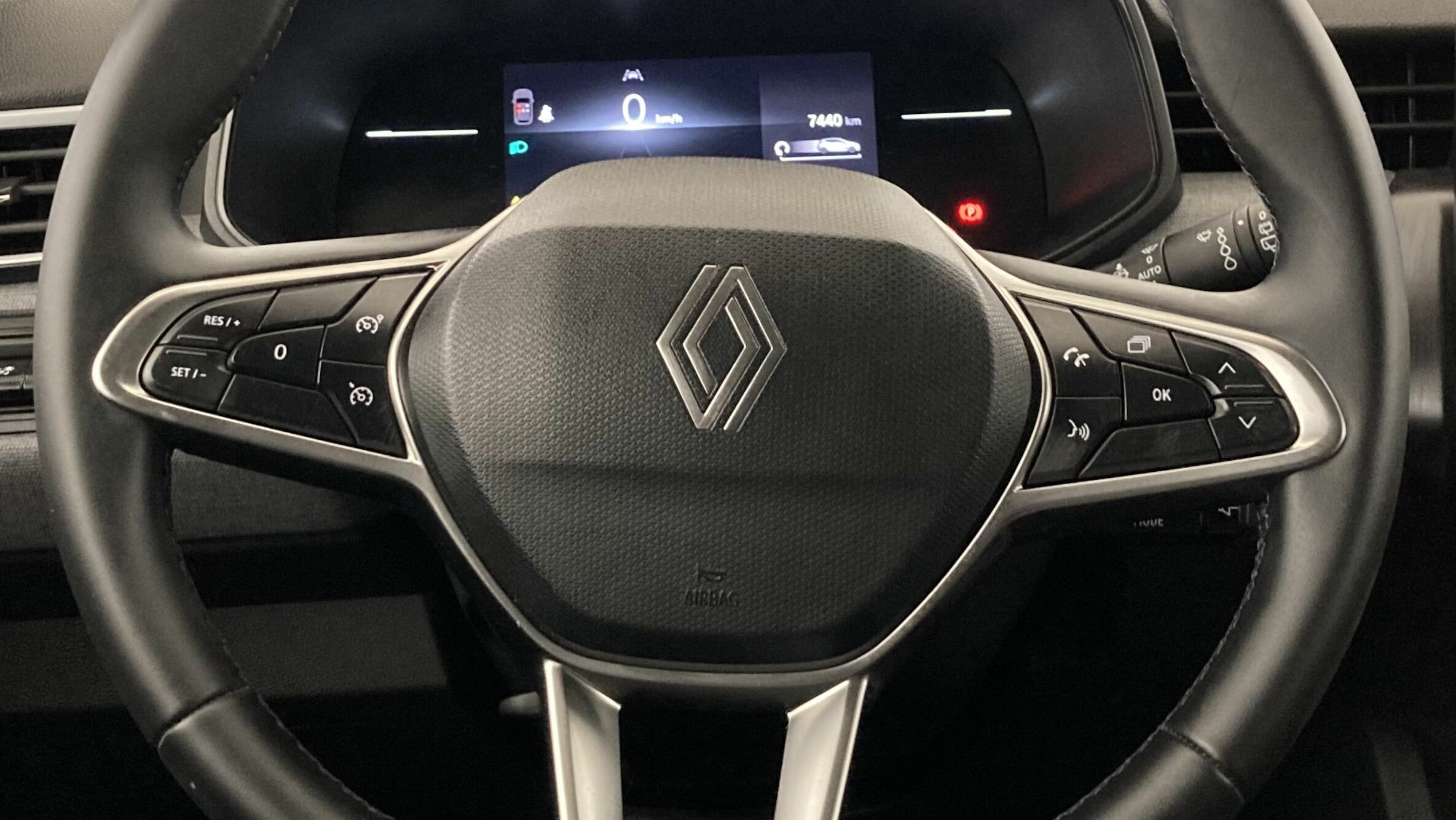 renault clio evolution 1.5 DCI 100 2025 negro brillante 16