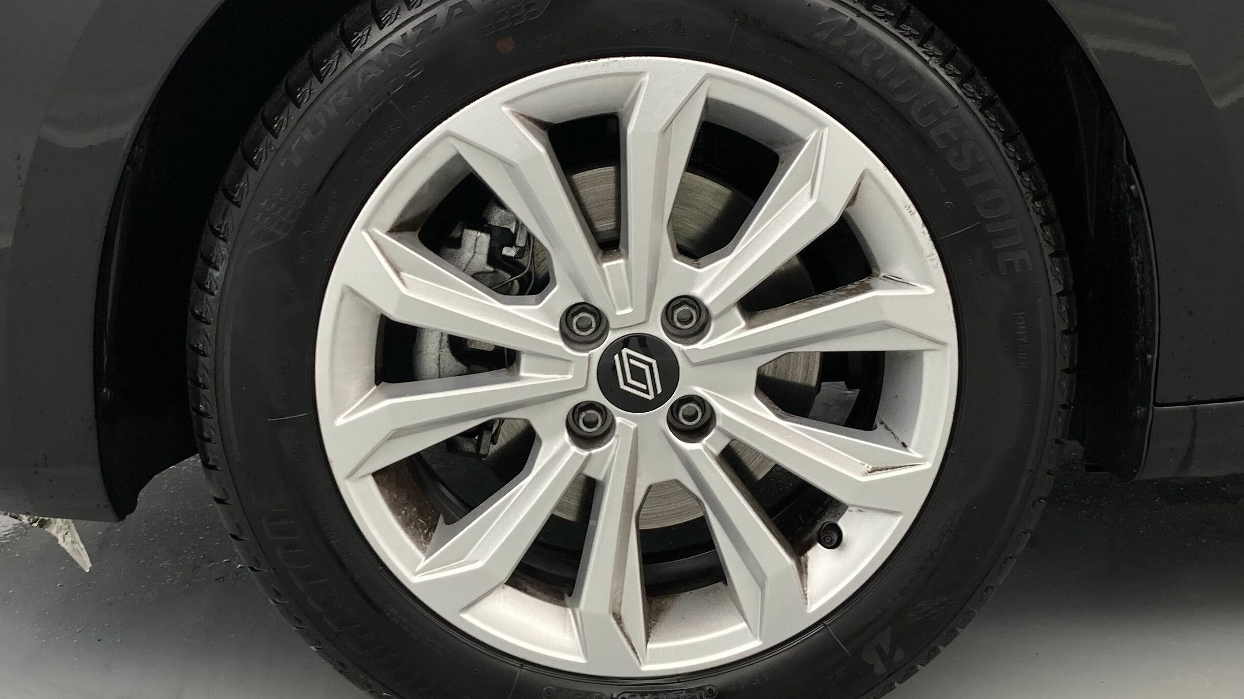 renault clio evolution 1.5 DCI 100 2025 negro brillante 26