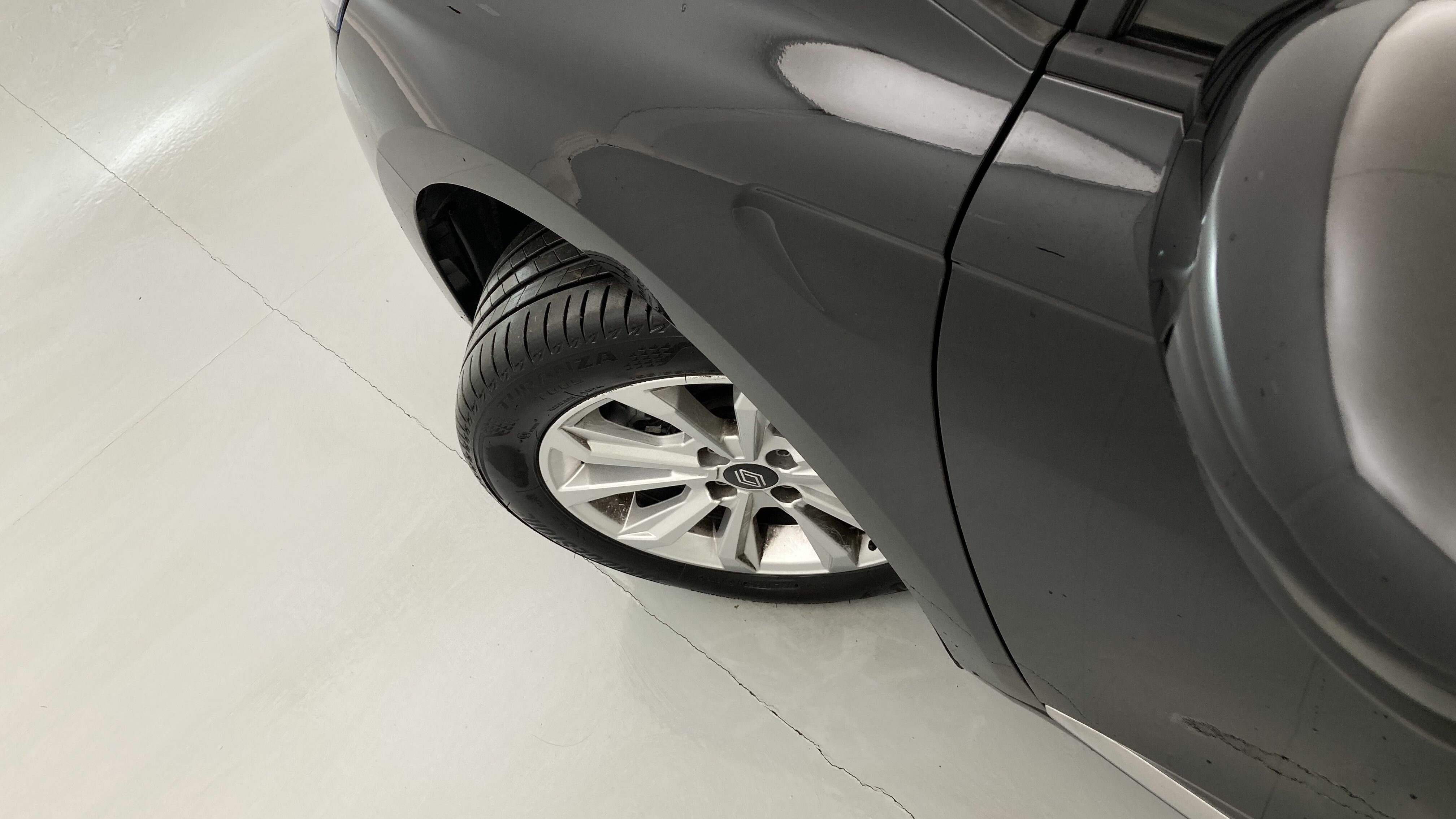 renault clio evolution 1.5 DCI 100 2025 negro brillante 27