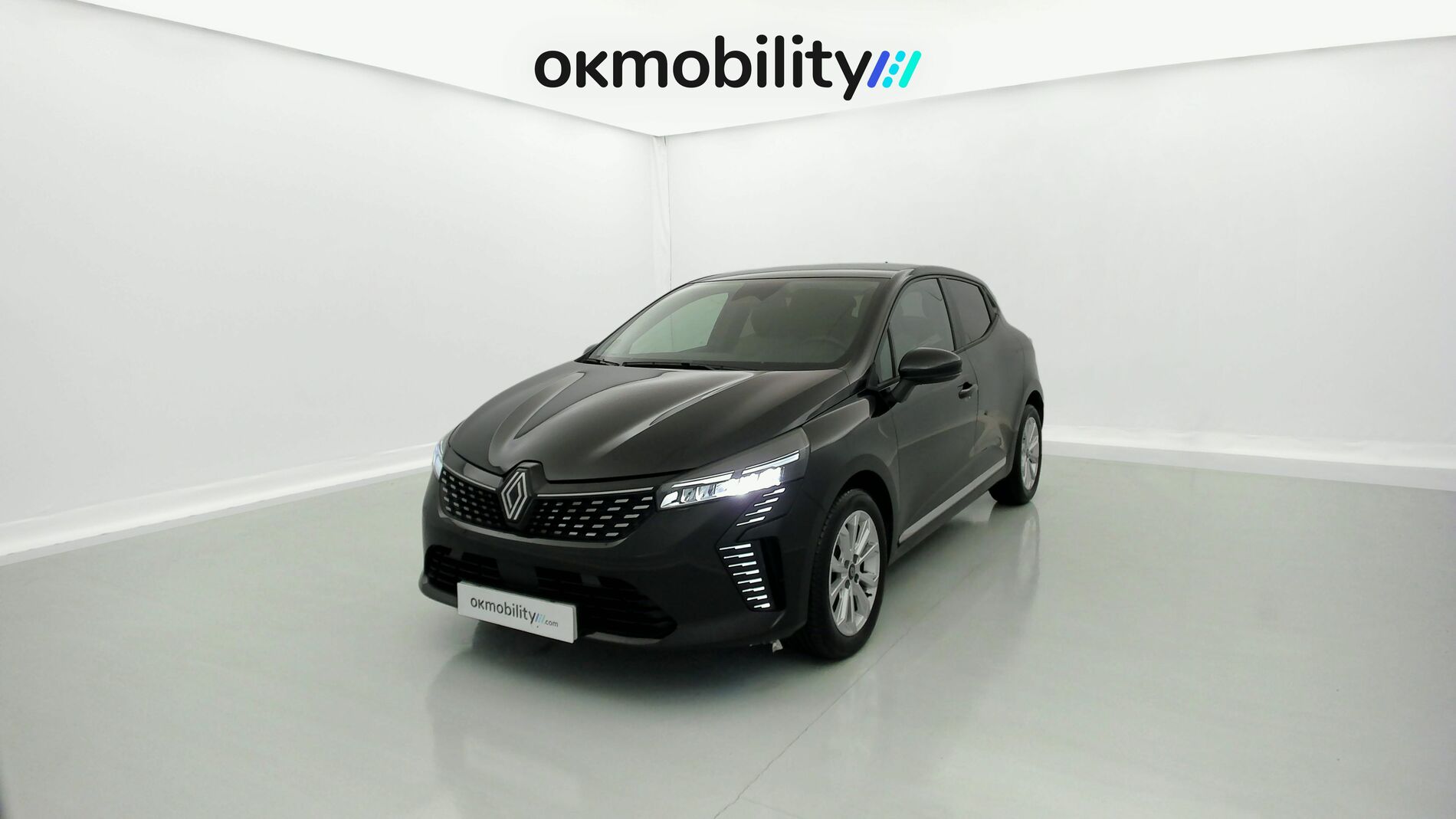 renault clio evolution 1.5 DCI 100 2025 negro brillante 1