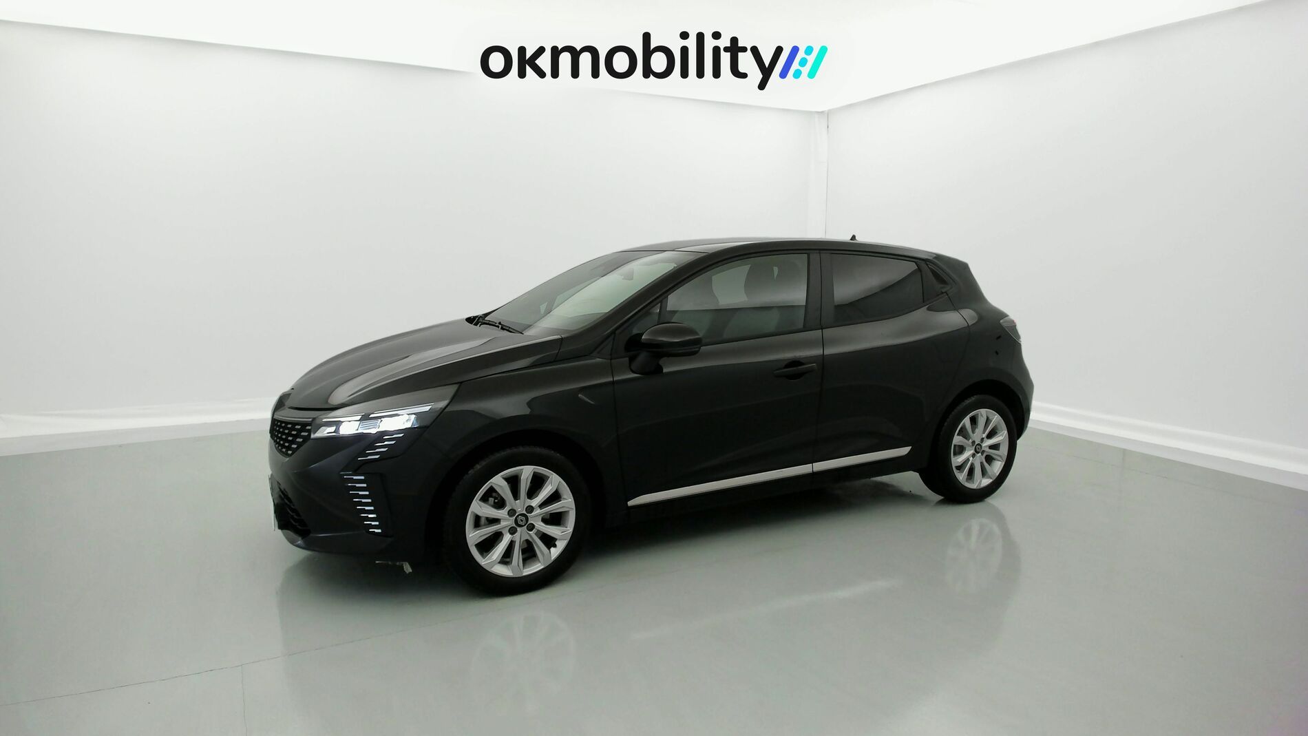 renault clio evolution 1.5 DCI 100 2025 negro brillante 4