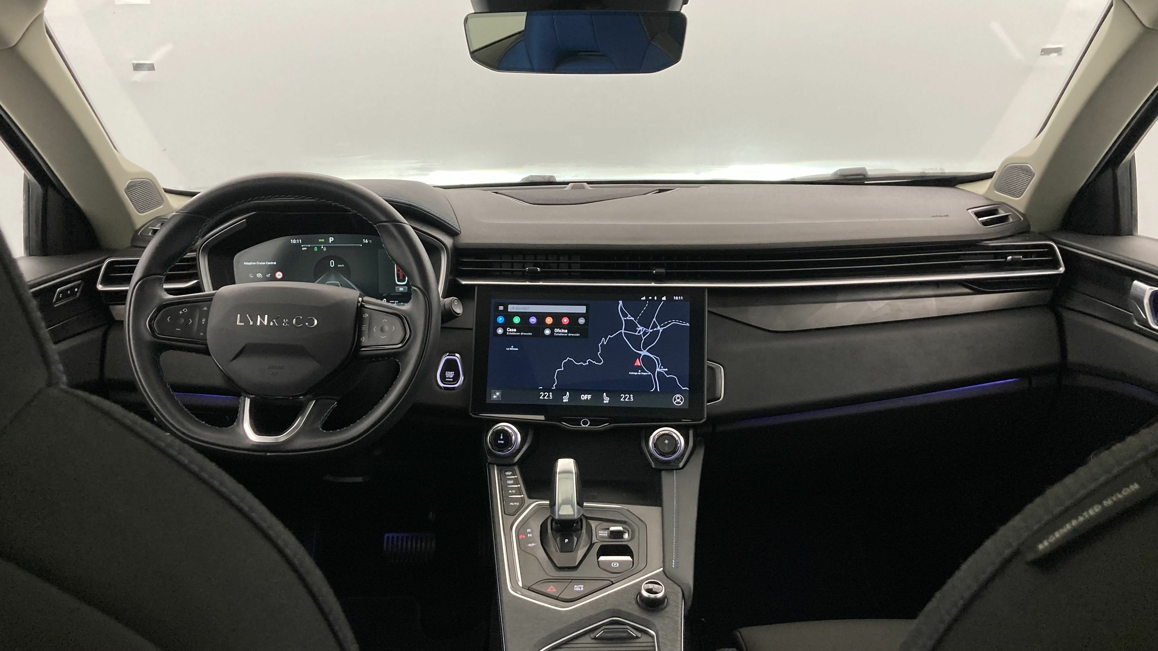 lynk&co 1 nv 1.5 PHEV 261 2022 black 15