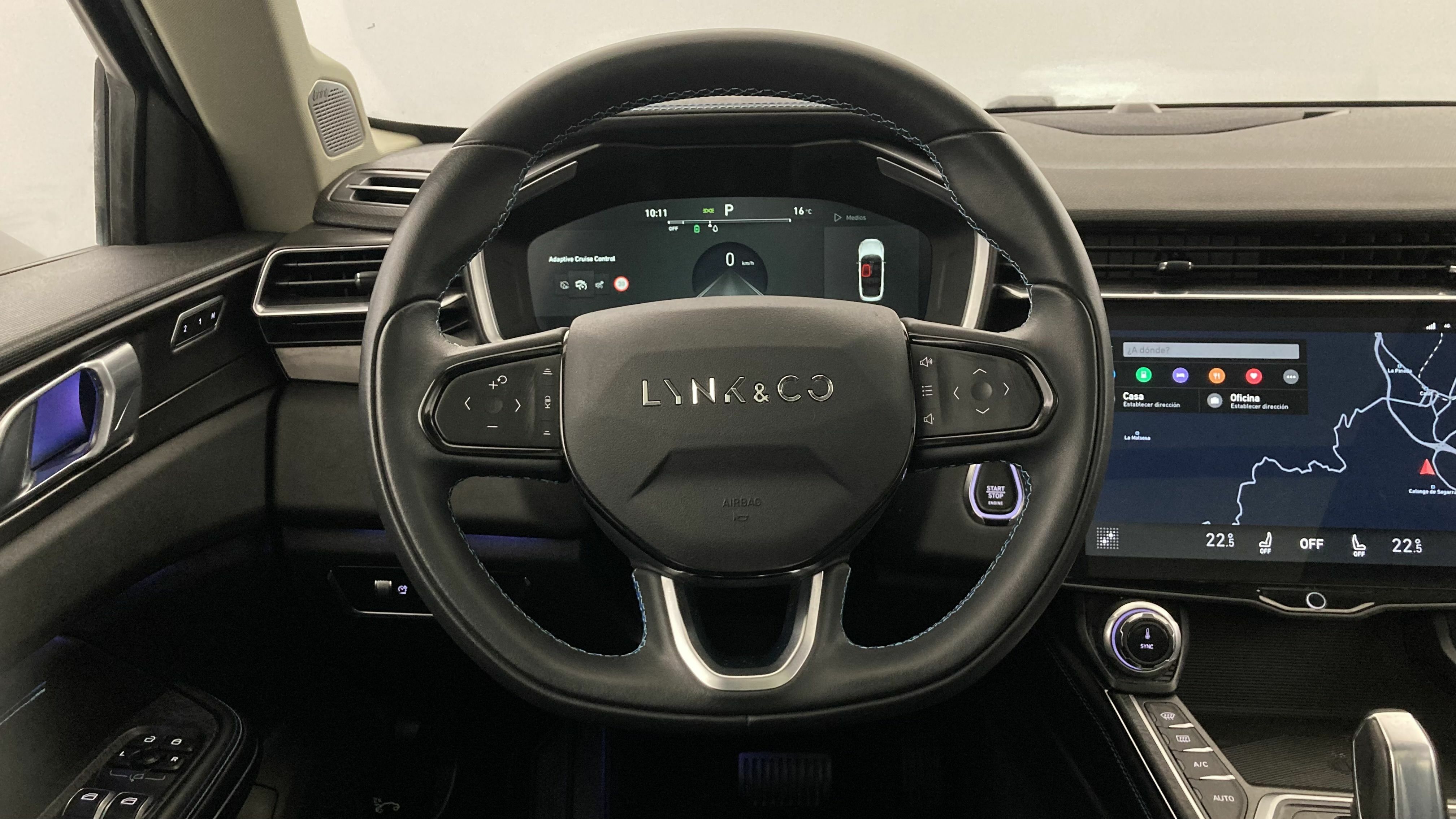 lynk&co 1 nv 1.5 PHEV 261 2022 black 16