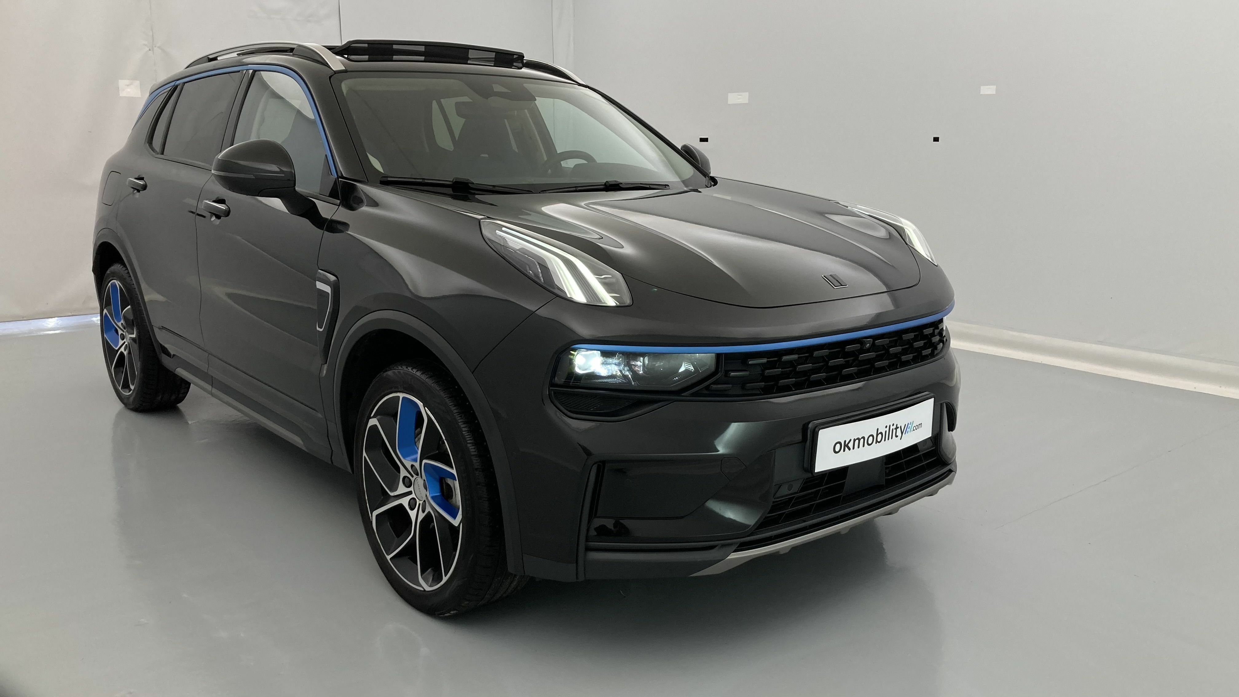 lynk&co 1 nv 1.5 PHEV 261 2022 black 22