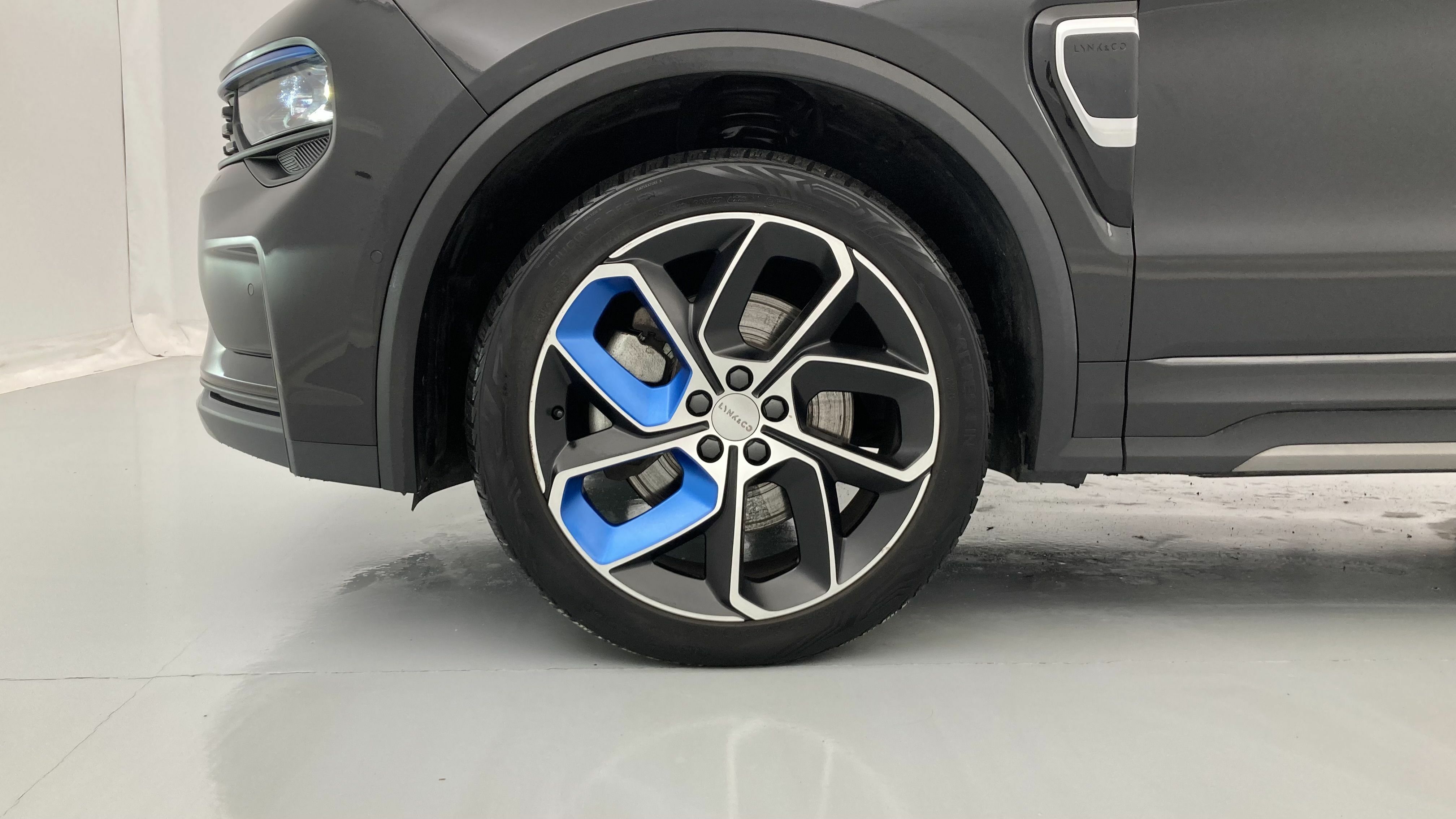 lynk&co 1 nv 1.5 PHEV 261 2022 black 26