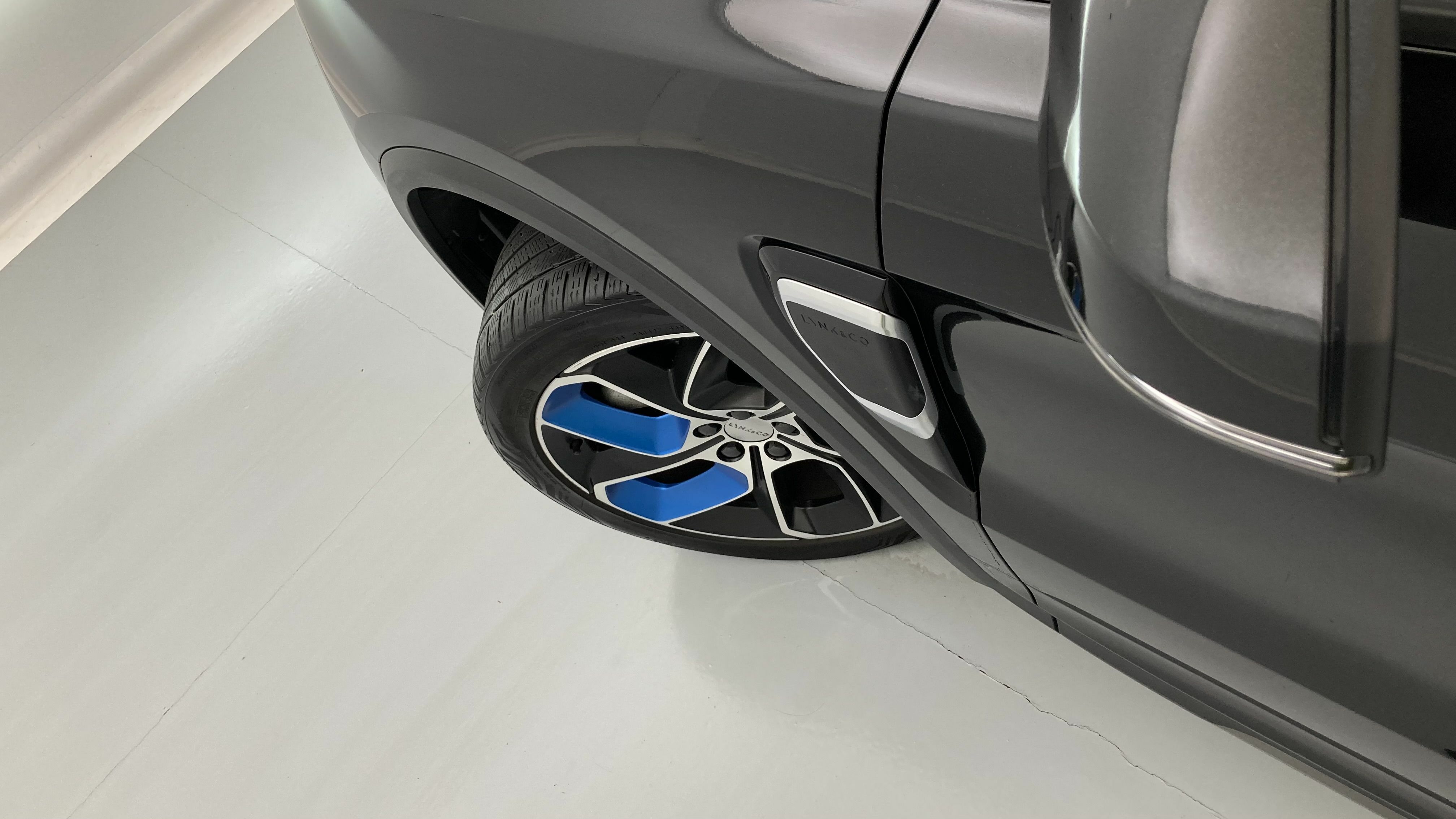 lynk&co 1 nv 1.5 PHEV 261 2022 black 27