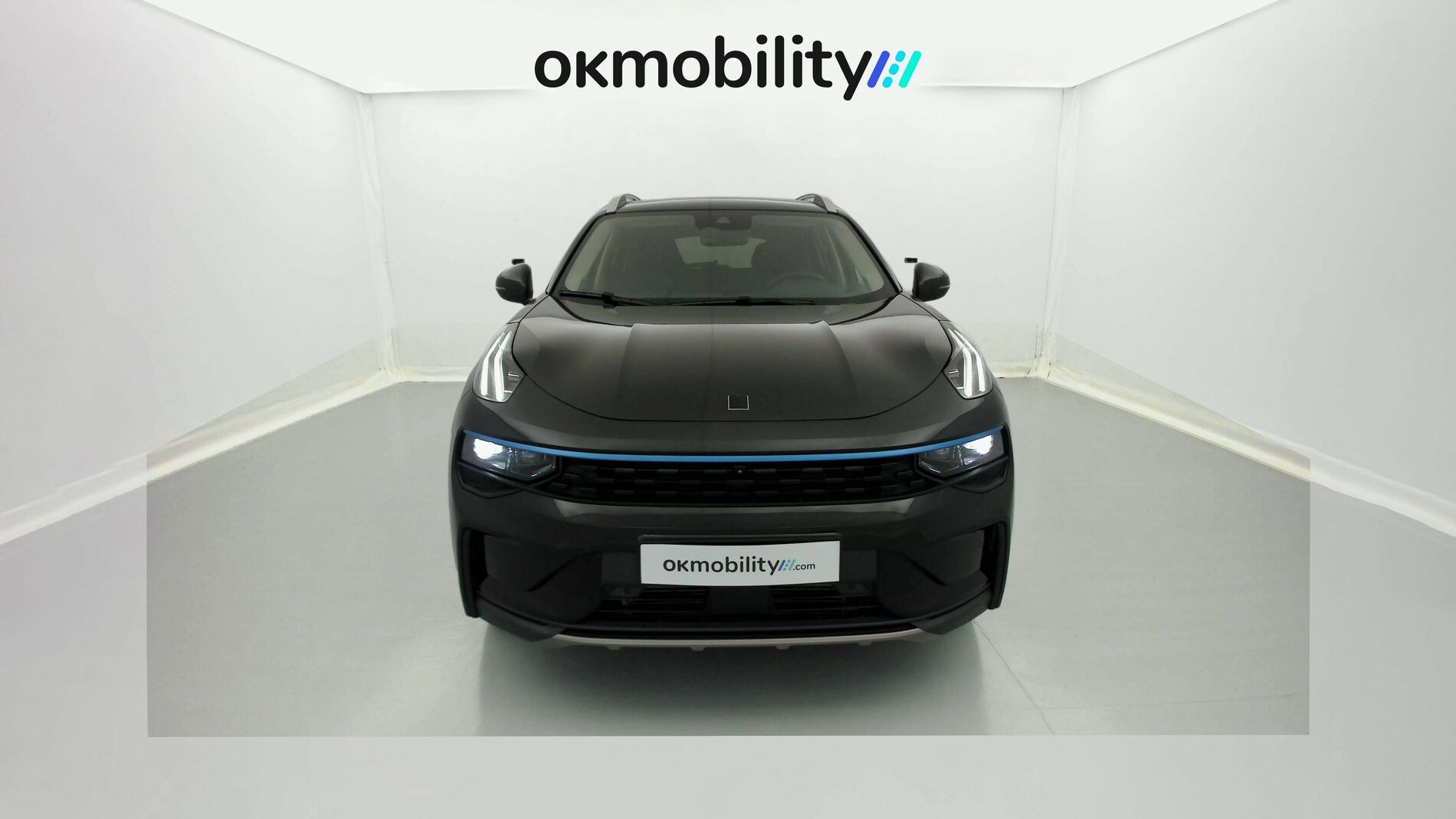 lynk&co 1 nv 1.5 PHEV 261 2022 black 3