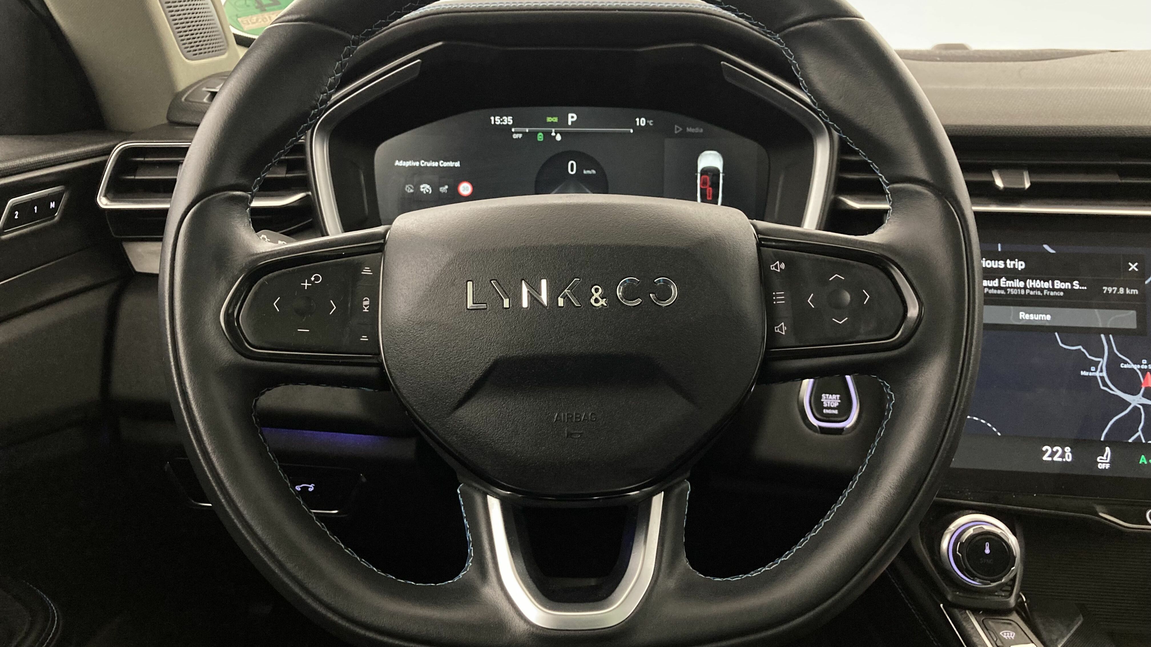 lynk&co 1 nv 1.5 PHEV 261 2022 black 16
