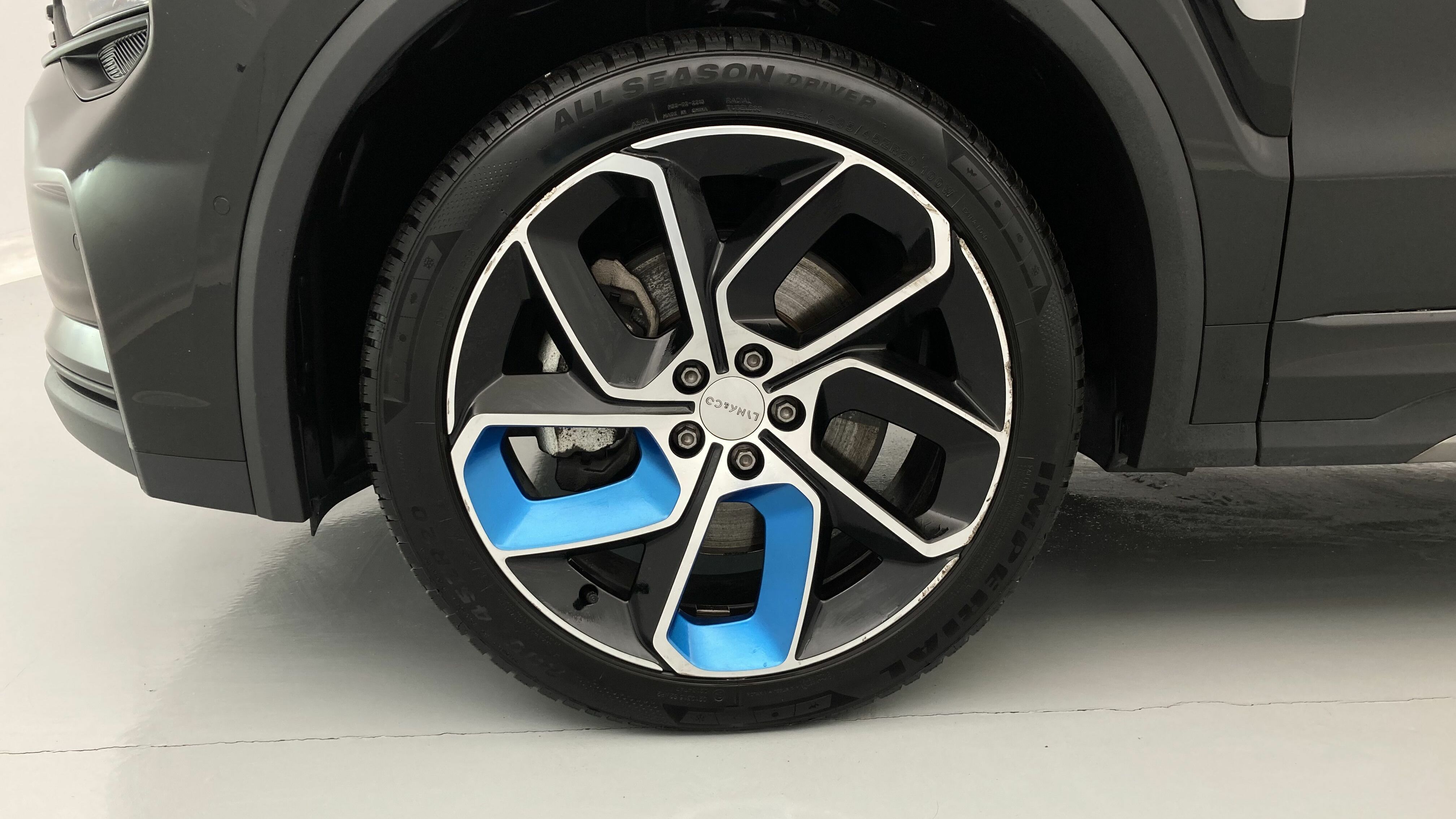 lynk&co 1 nv 1.5 PHEV 261 2022 black 26