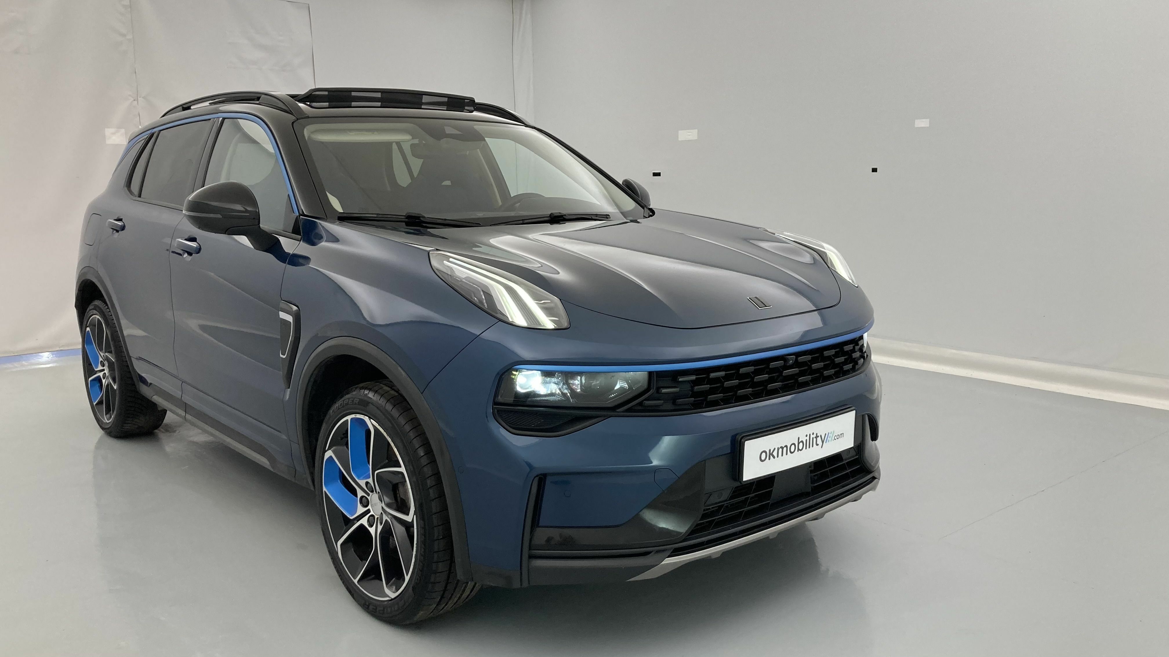 lynk&co 1 nv 1.5 PHEV 261 2022 blue 22