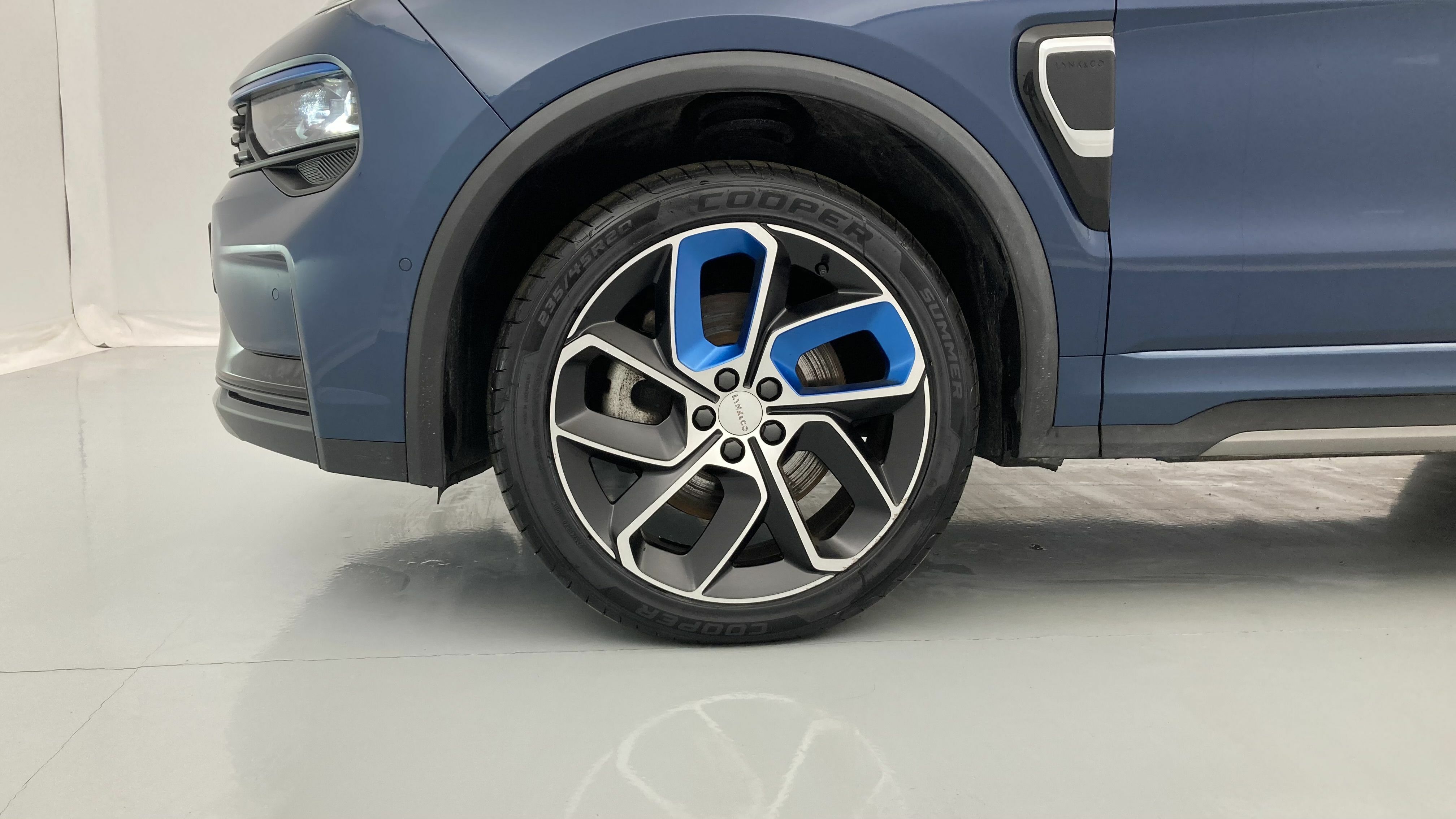 lynk&co 1 nv 1.5 PHEV 261 2022 blue 26