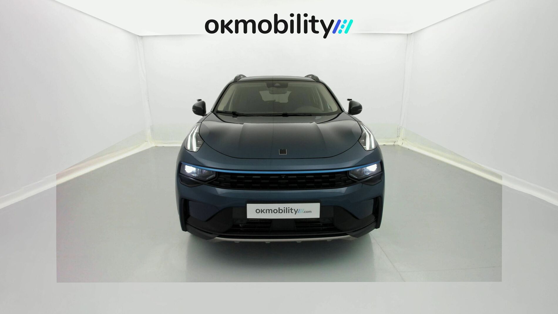 lynk&co 1 nv 1.5 PHEV 261 2022 blue 3