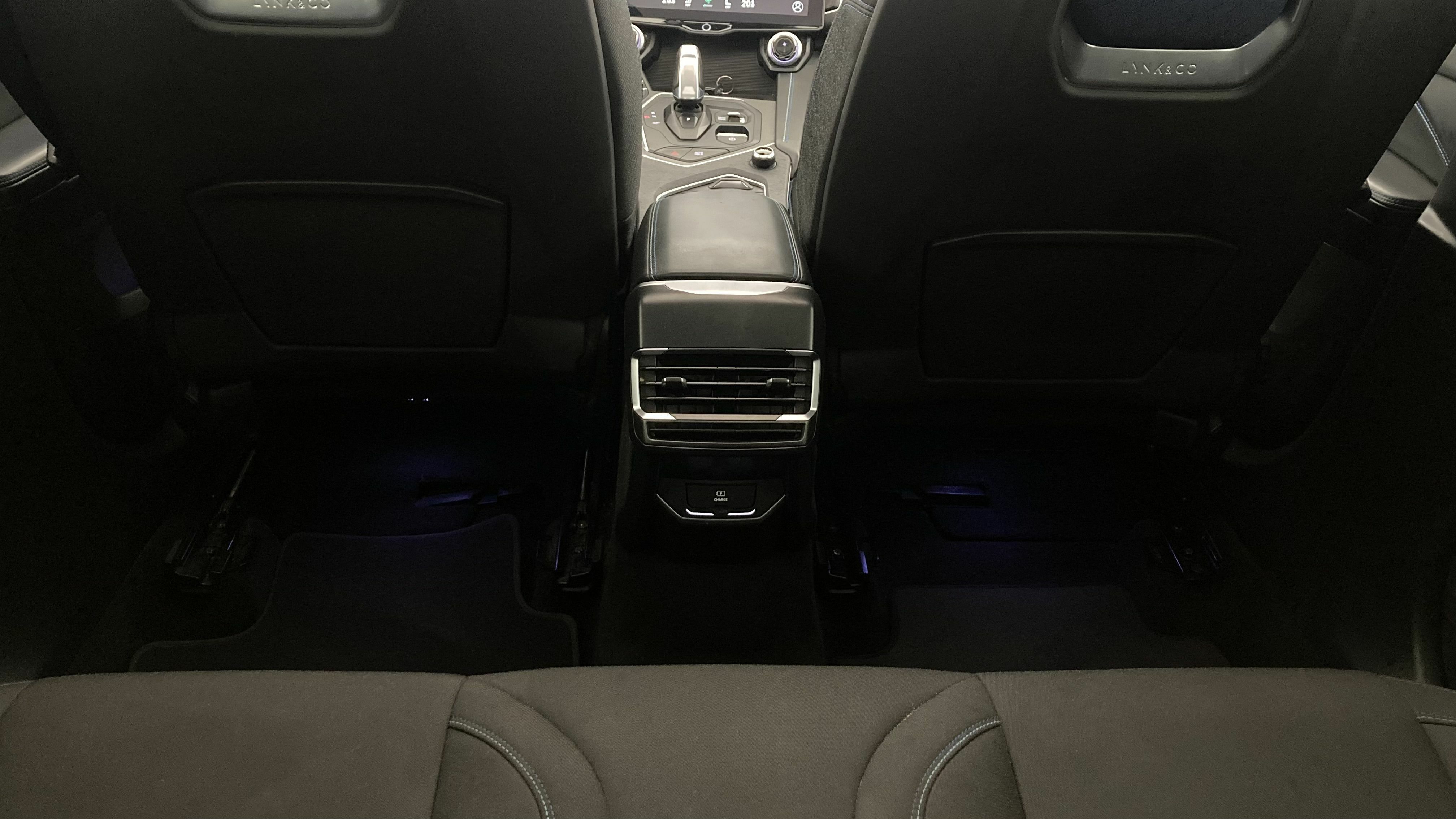 lynk&co 1 nv 1.5 PHEV 261 2022 black 22