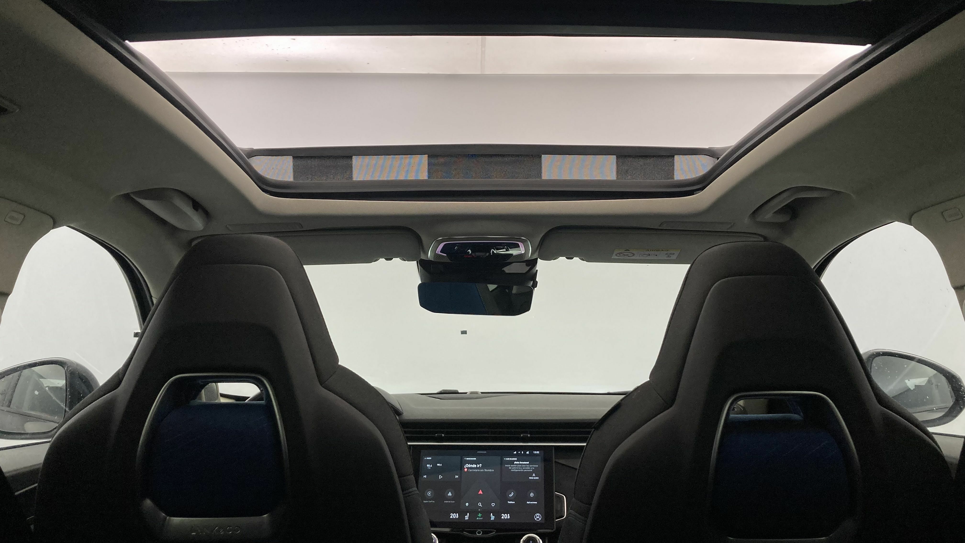 lynk&co 1 nv 1.5 PHEV 261 2022 black 23